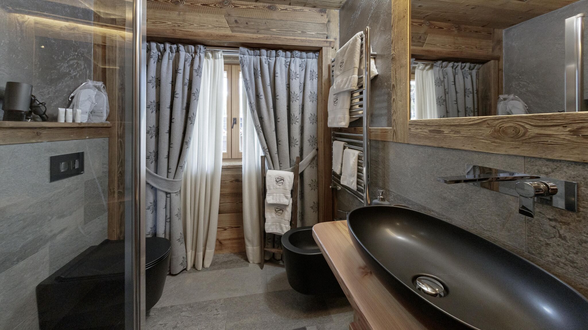 Italianway Valtournenche Ski Apartment Francois - Private Hot Tub Terrace