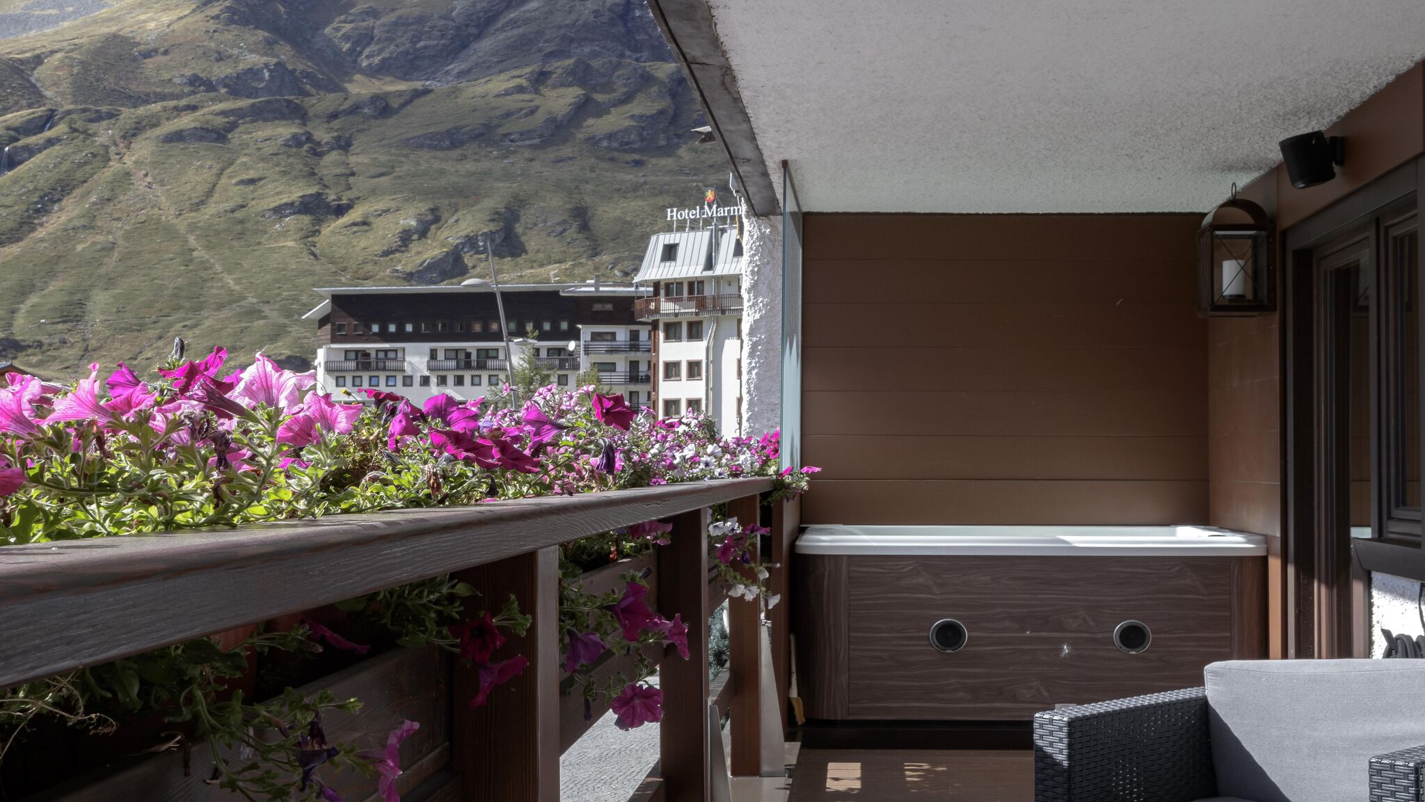 Italianway Valtournenche Ski Apartment Francois - Private Hot Tub Terrace