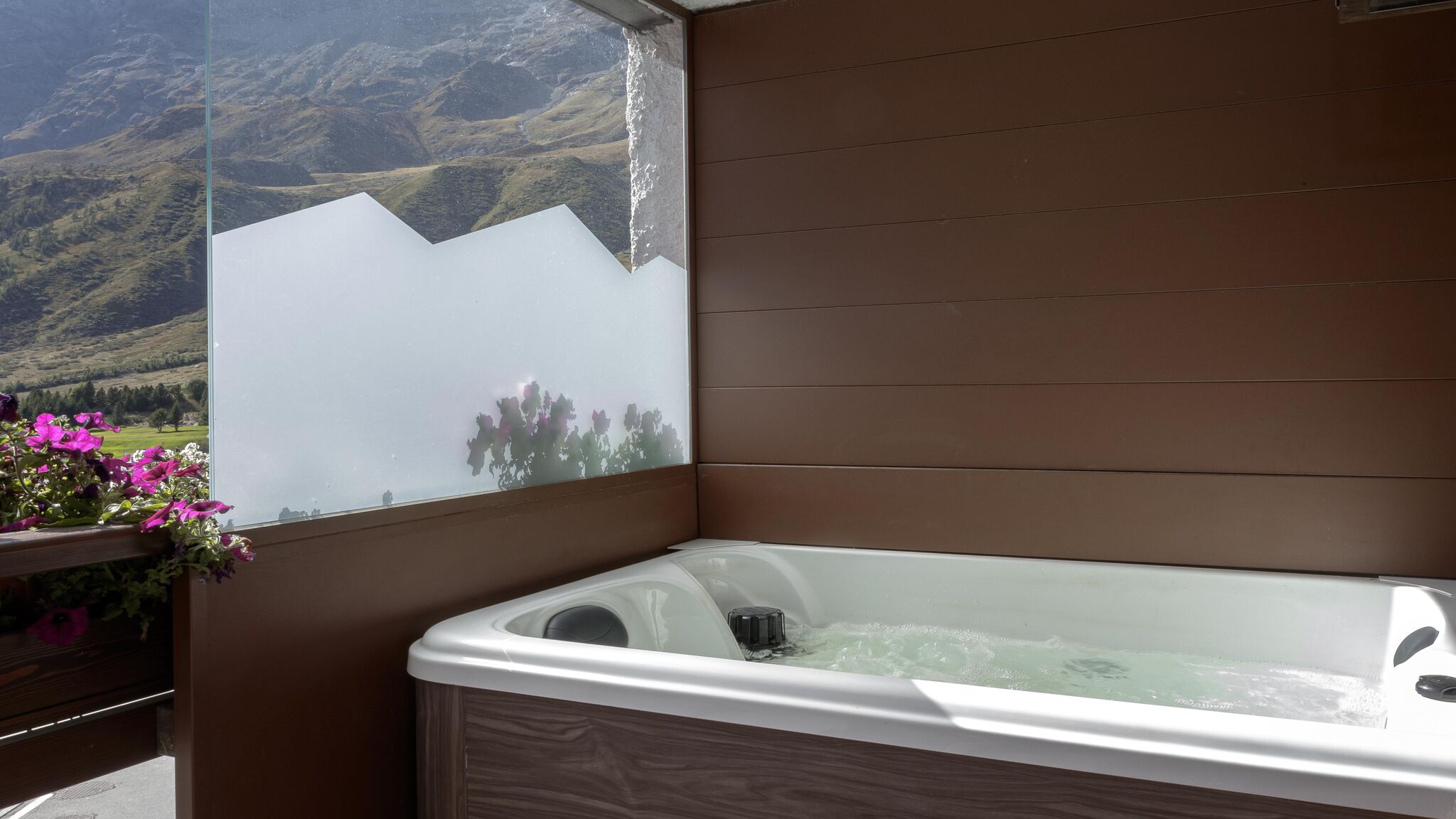 Italianway Valtournenche Ski Apartment Francois - Private Hot Tub Terrace