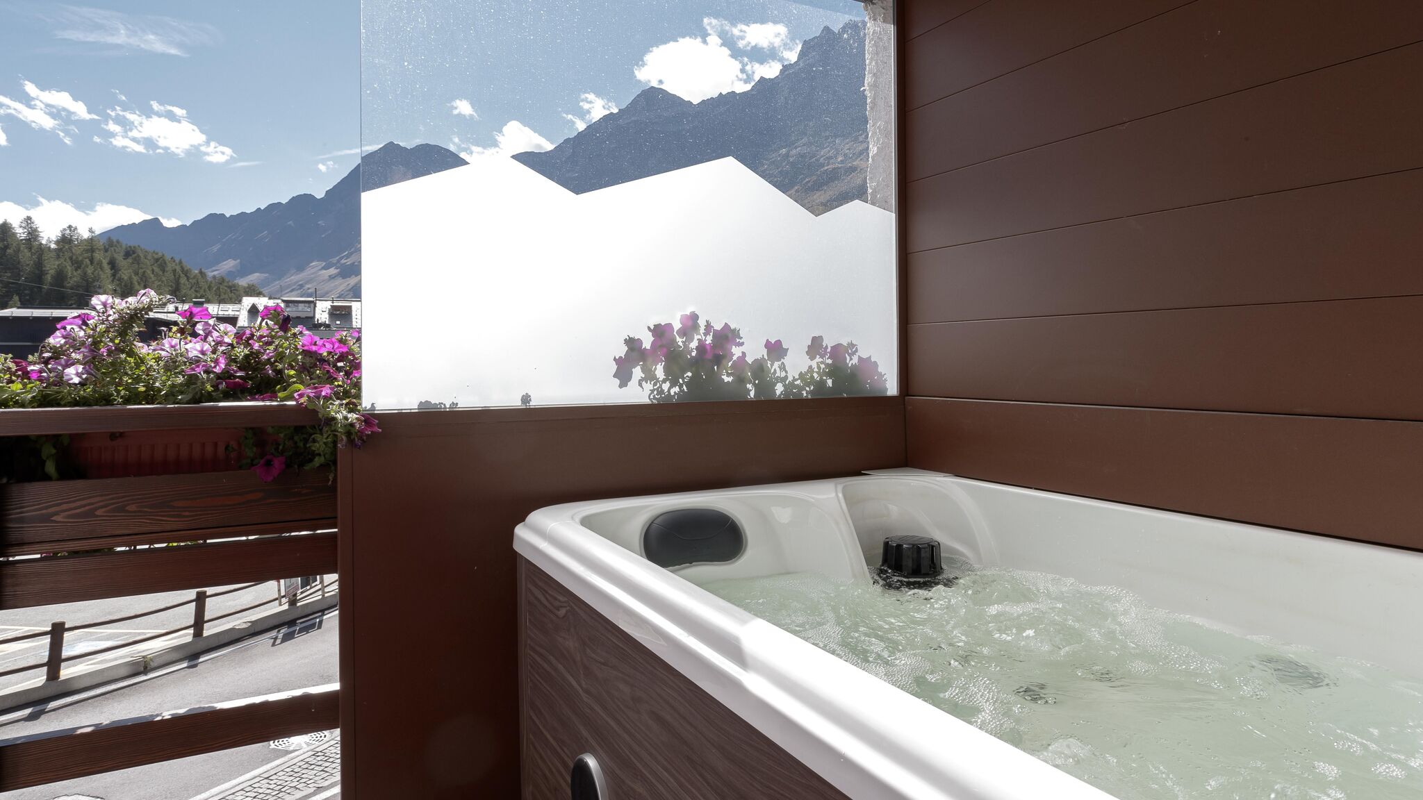 Italianway Valtournenche Ski Apartment Francois - Private Hot Tub Terrace