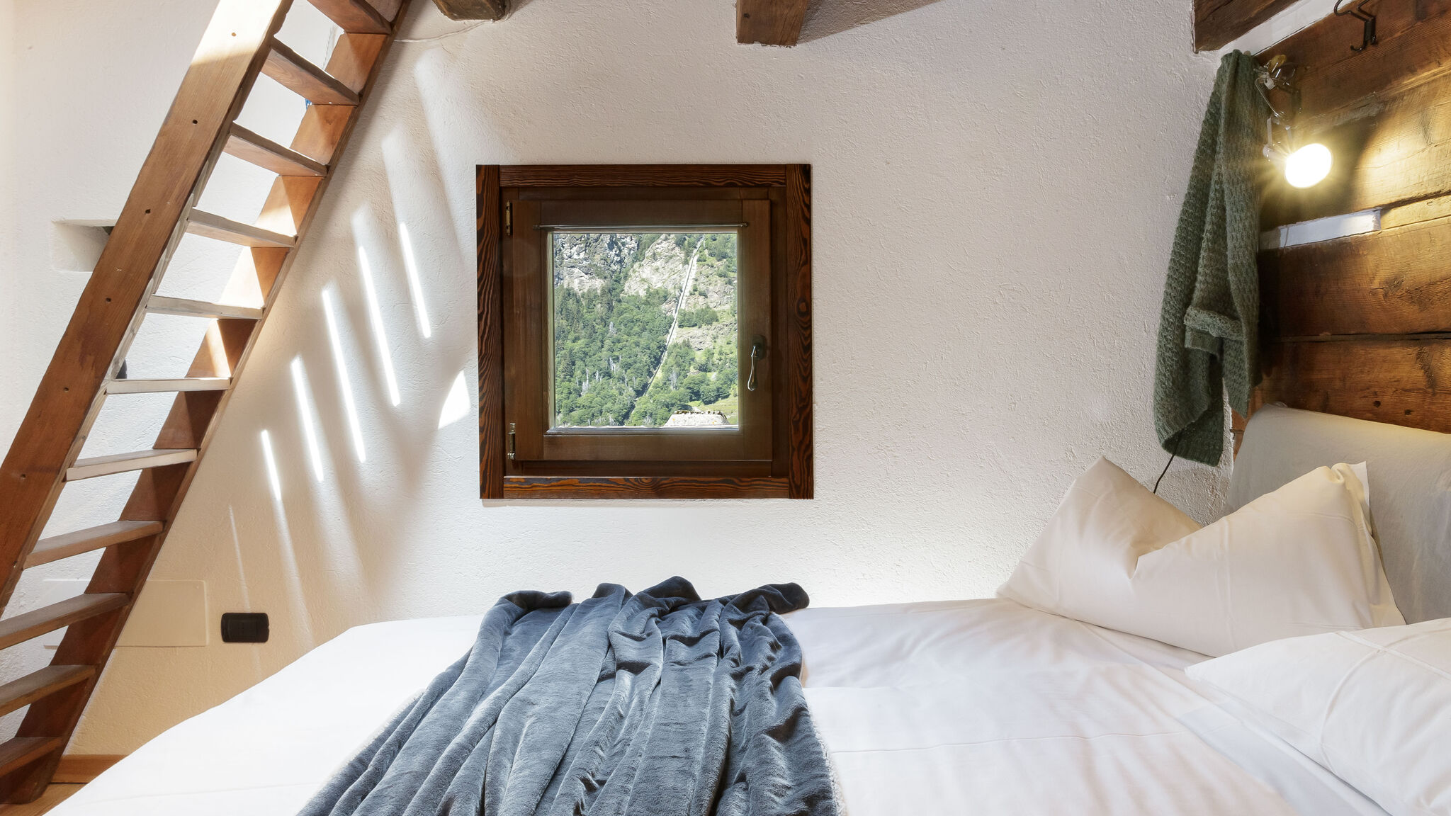 Italianway Valtournenche Chalet da MiRo - Authentic Rascard & Scenic View