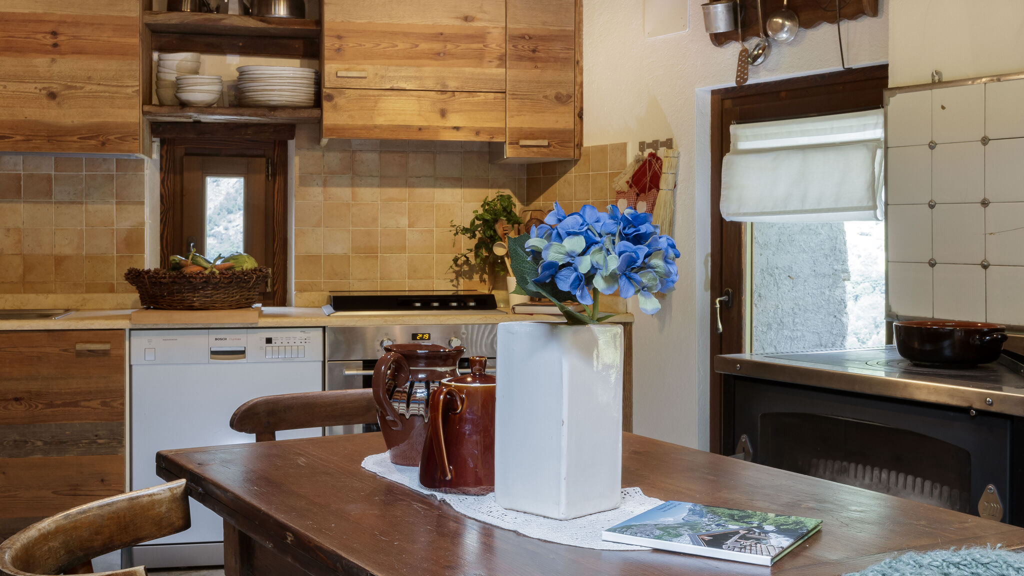 Italianway Valtournenche Chalet da MiRo - Authentic Rascard & Scenic View