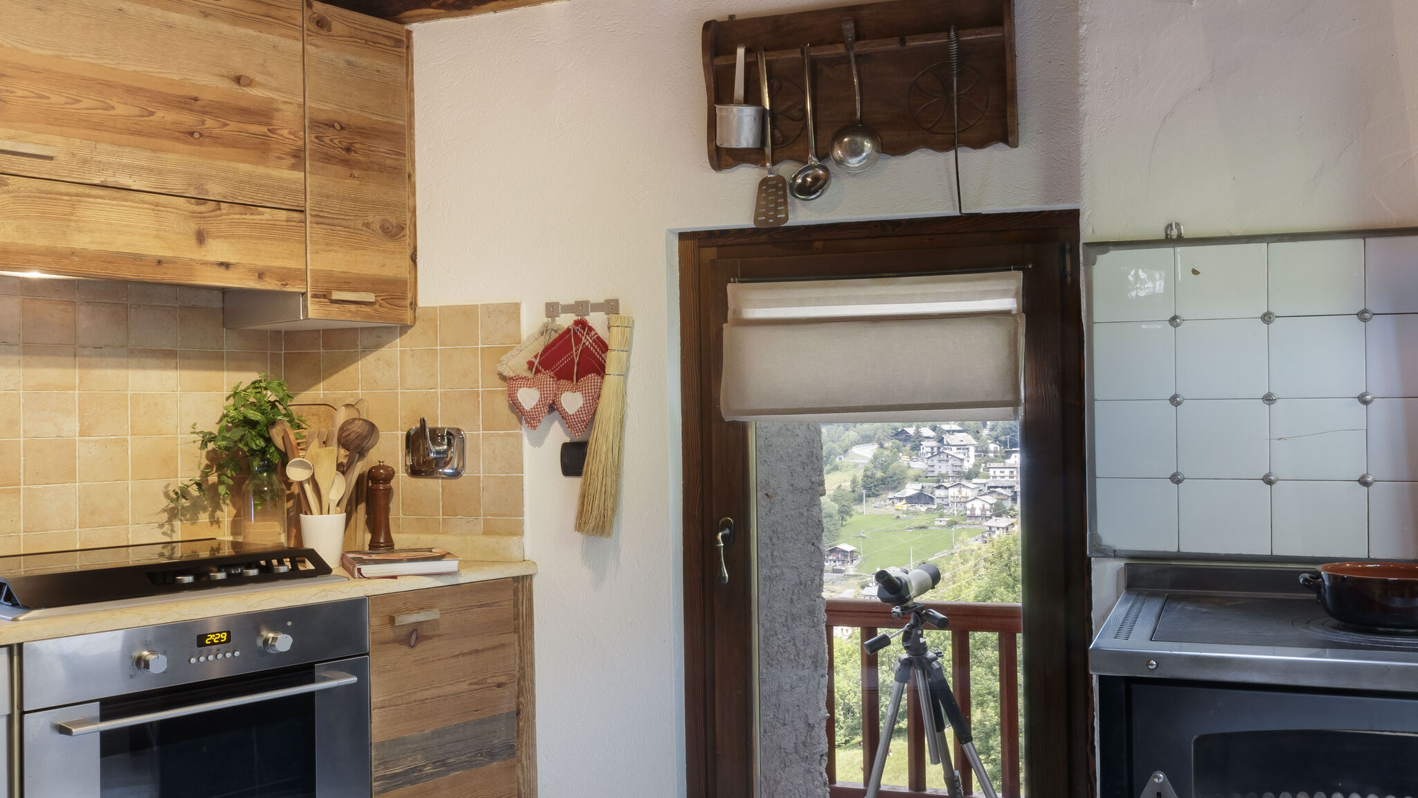 Italianway Valtournenche Chalet da MiRo - Authentic Rascard & Scenic View