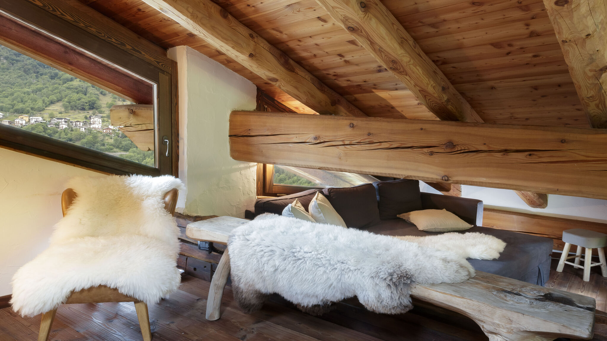 Italianway Valtournenche Chalet da MiRo - Authentic Rascard & Scenic View