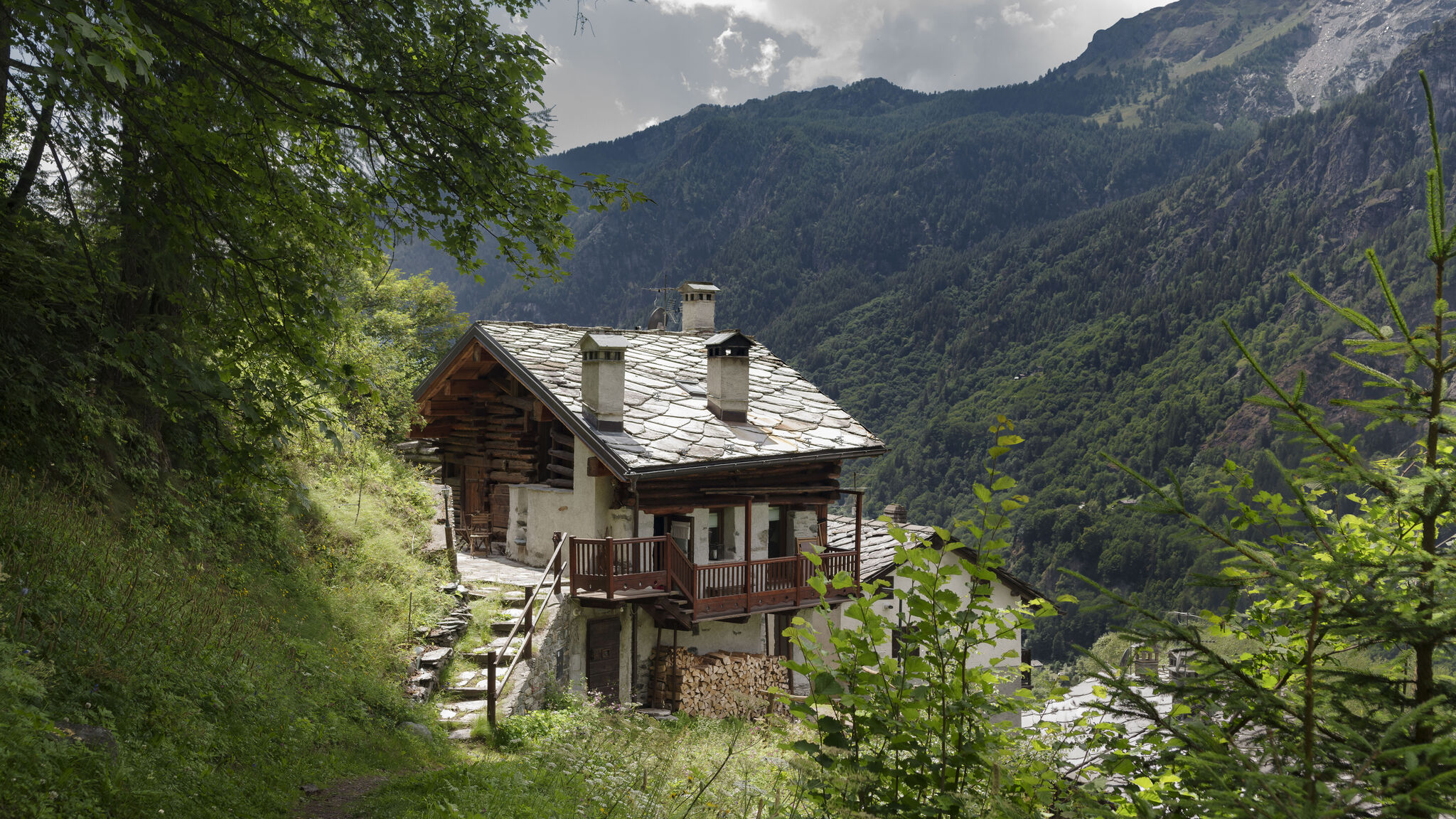Italianway Valtournenche Chalet da MiRo - Authentic Rascard & Scenic View