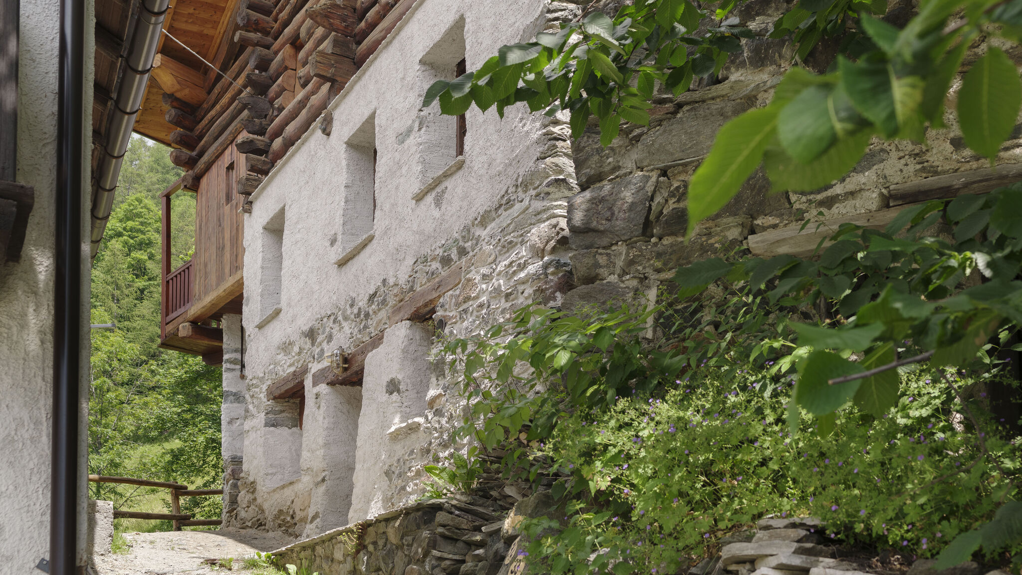 Italianway Valtournenche Chalet da MiRo - Authentic Rascard & Scenic View