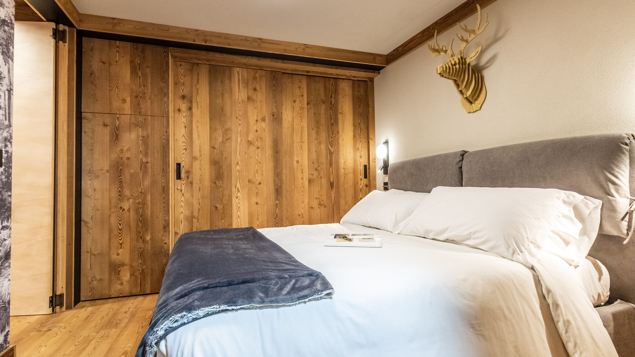 Italianway Valtournenche Petit Reins - Alpine Lodge close to Ski Return