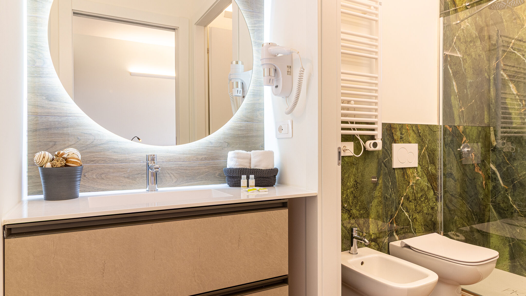 Italianway Lissone Flower Residence - Appartamento Hibiscus