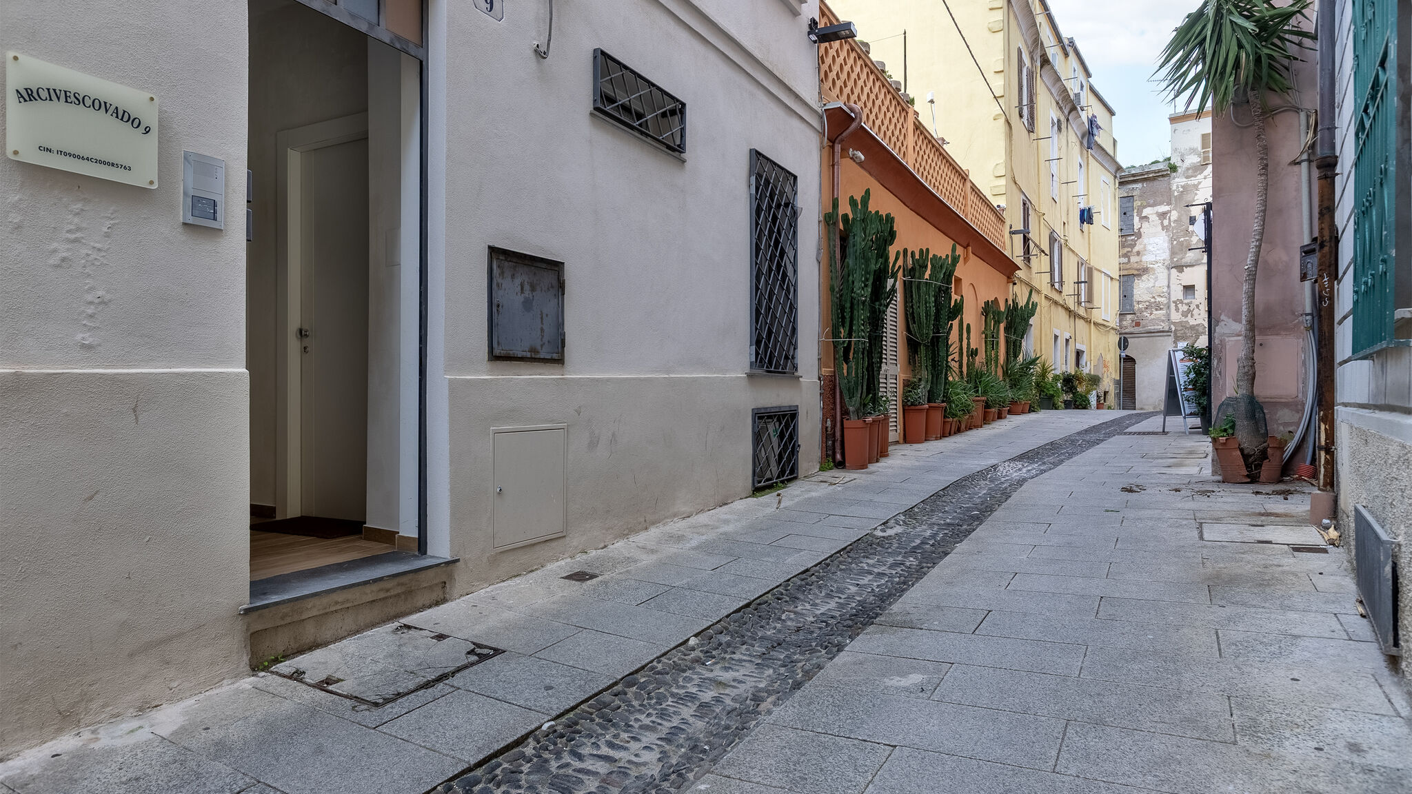 Italianway Sassari Sardinia Re - Arcivescovado 9 - Room 1