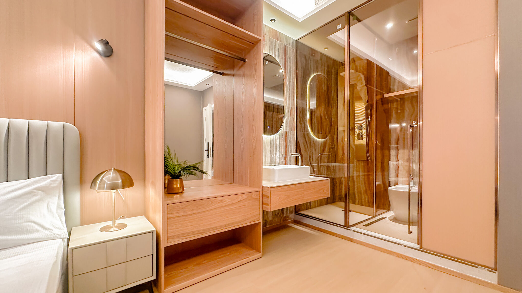 Italianway Milano Galvani Luxury Suites - Classic Red room