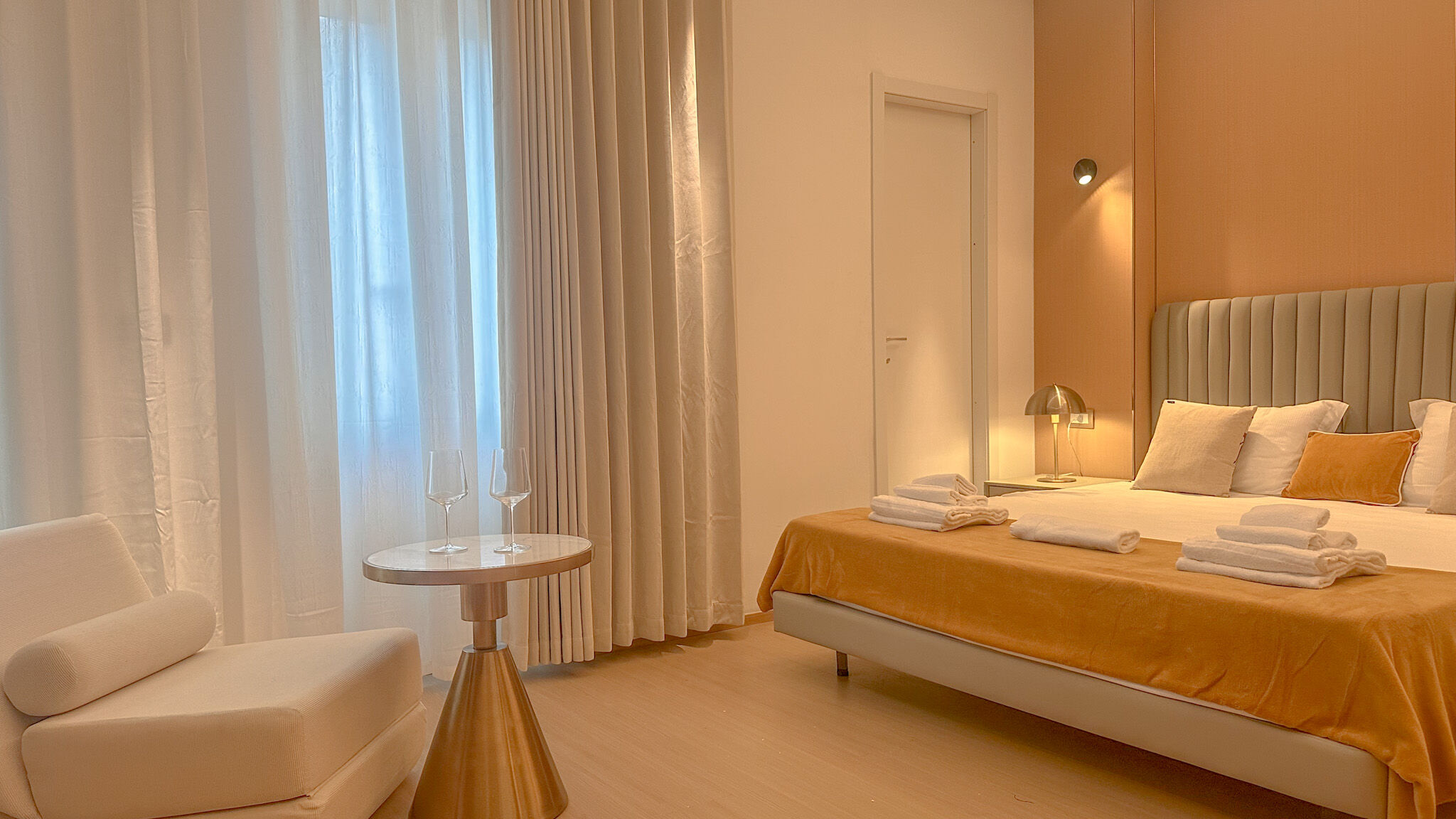Italianway Milano Galvani Luxury Suites - Deluxe White room