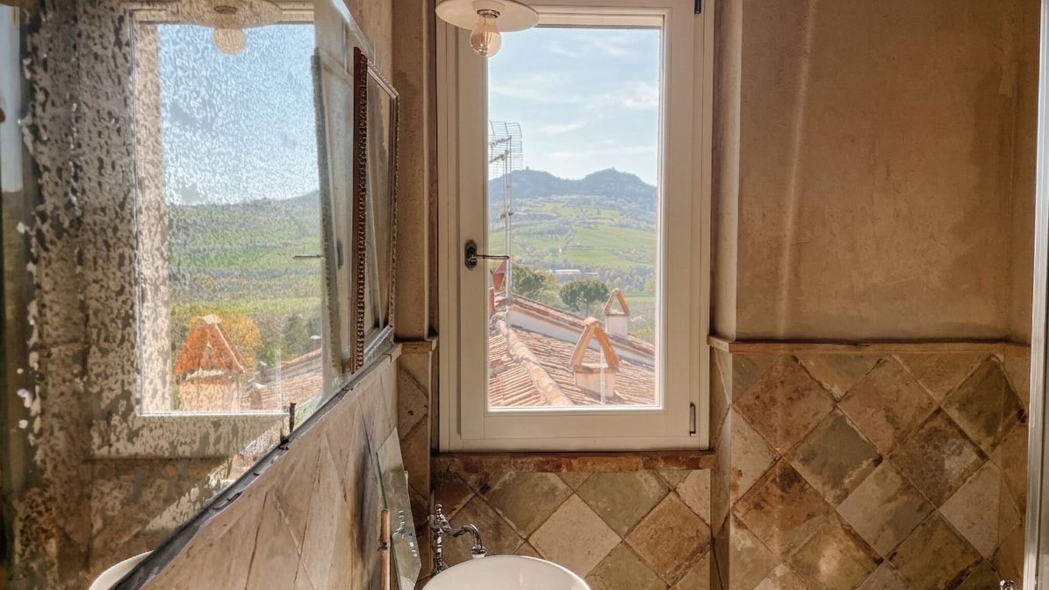 Italianway Verucchio La chesa de Prit - Vista Valmarecchia + giardino 