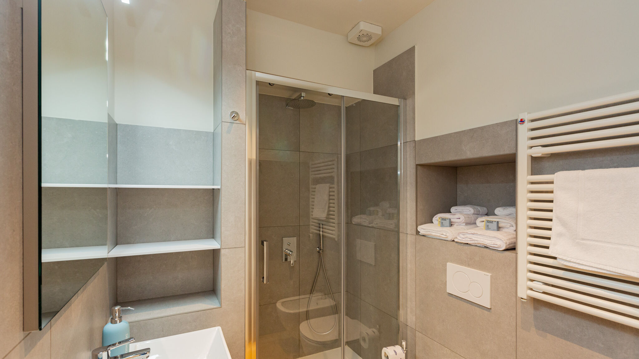 Italianway Milano Abruzzi64 Milan cozy nest by Hospity