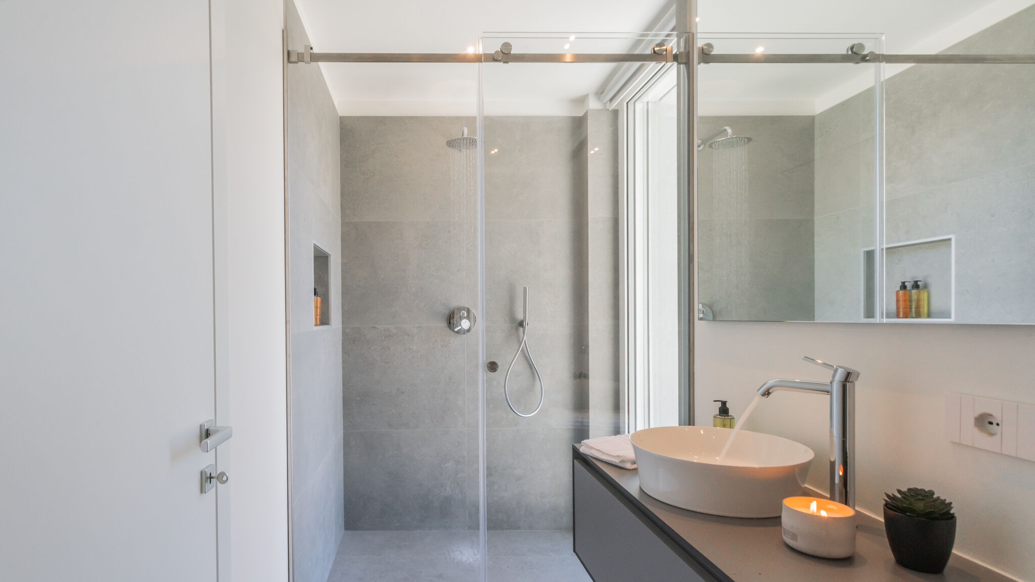 Italianway Vercana Valarin Cernobbio, Luxury Apartment & Wellness