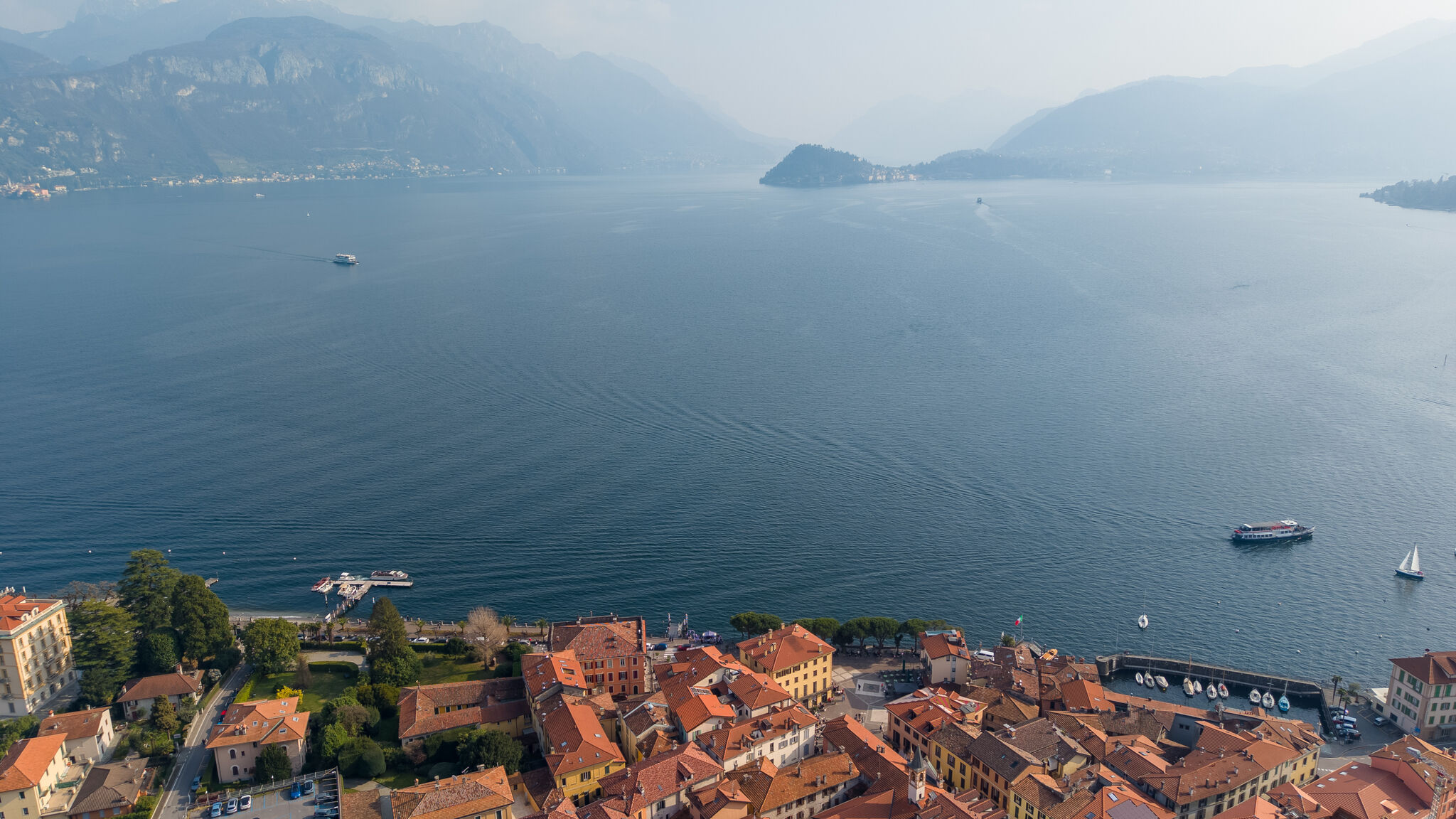 Italianway Menaggio China House - Historic Apt in Central Menaggio