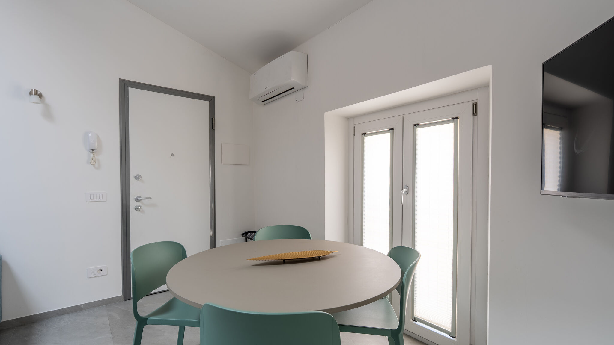 Italianway Menaggio China House - Historic Apt in Central Menaggio