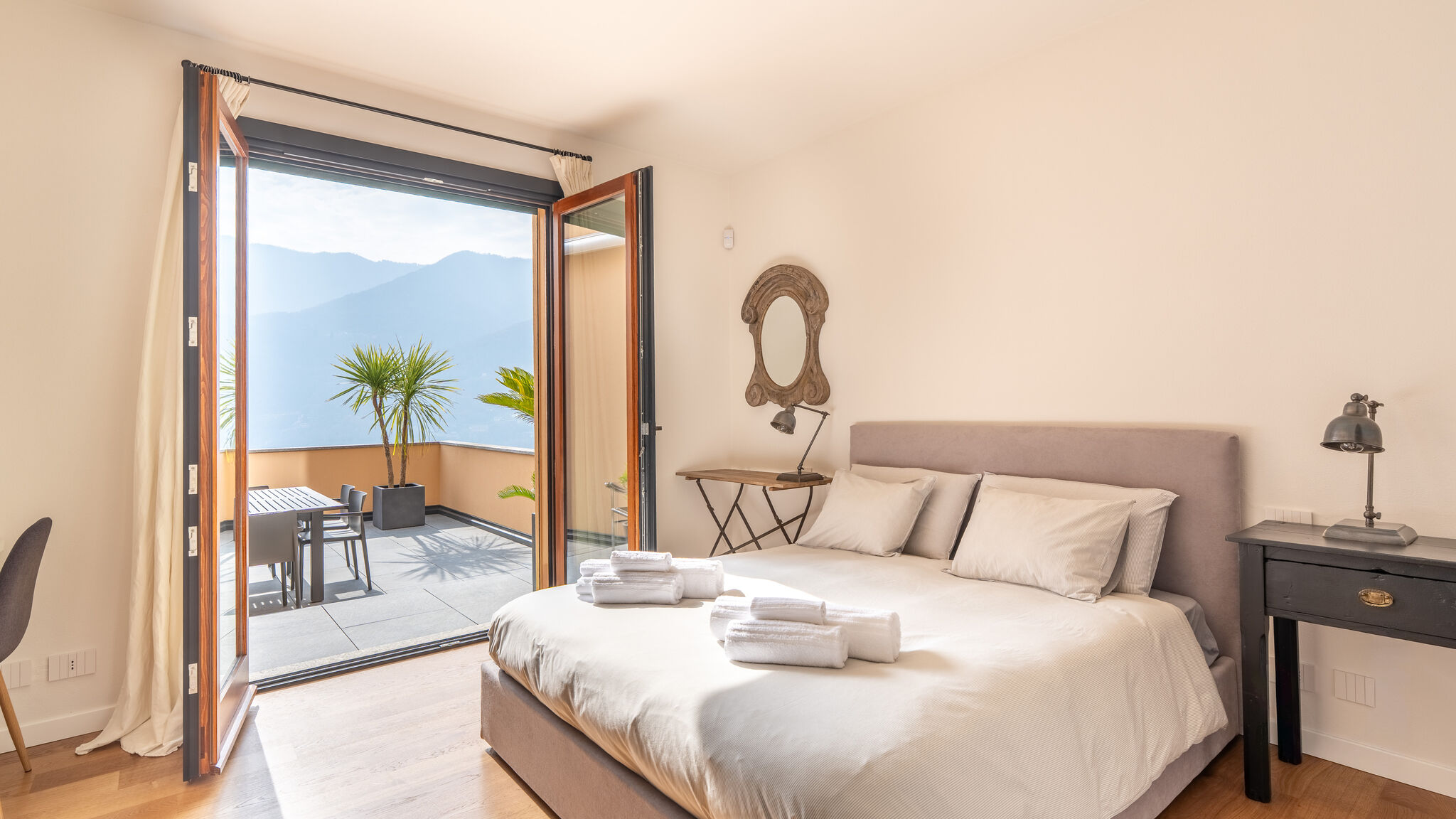 Italianway Carate Urio Lake Como View 3BR | Regina 35