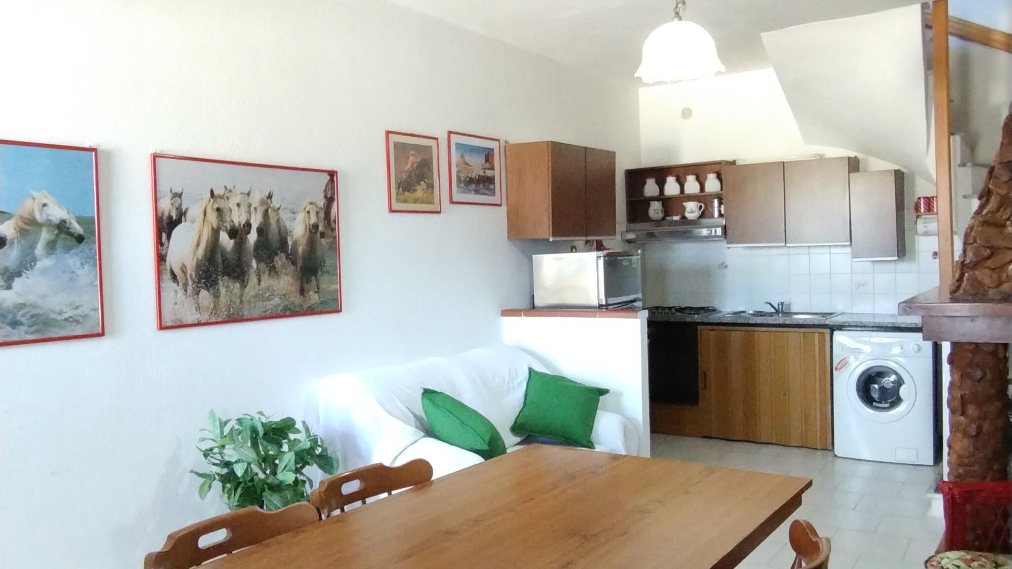 Italianway Calasetta Spartan apartment - a stone's throw from the sea