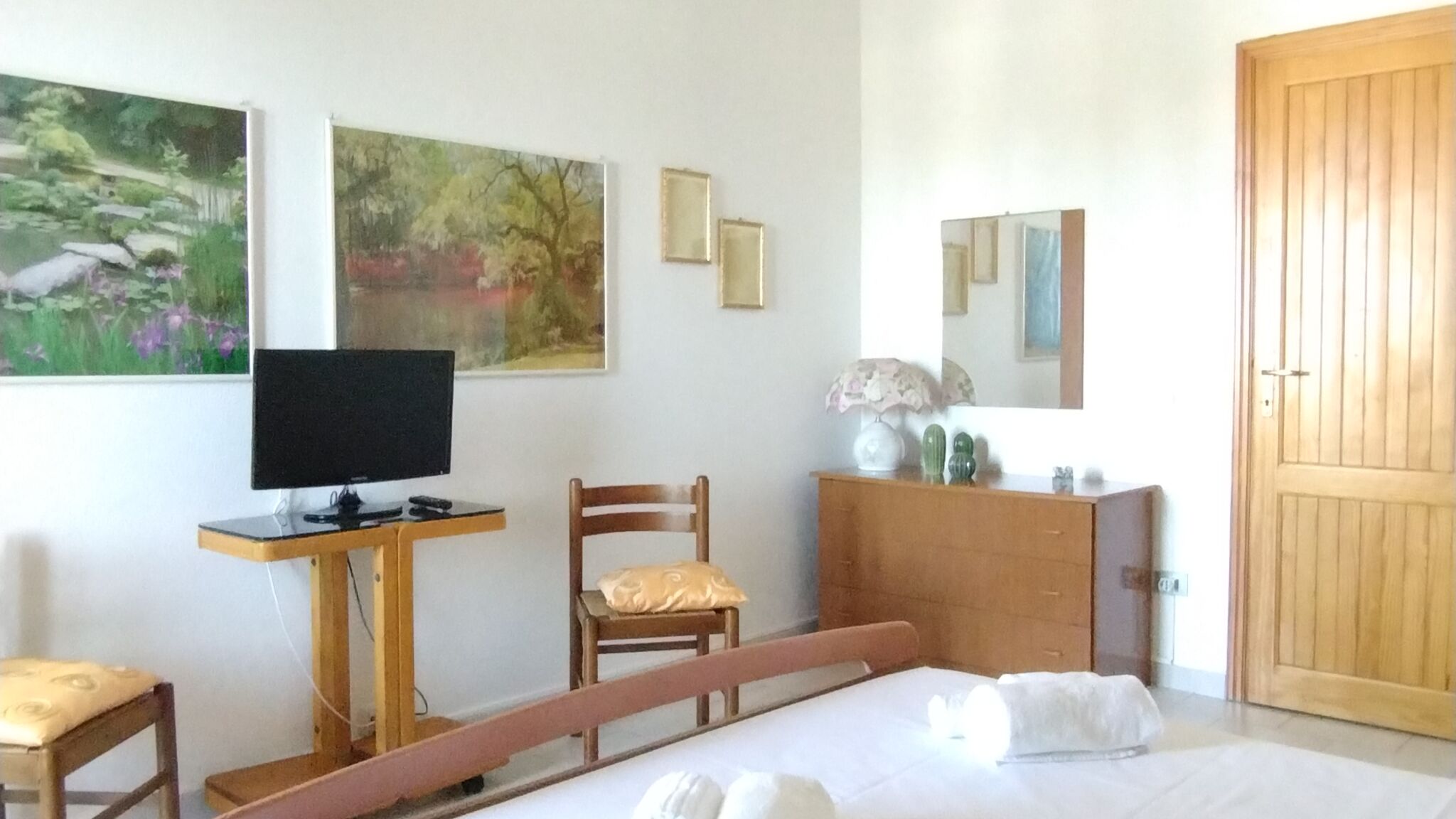 Italianway Calasetta Spartan apartment - a stone's throw from the sea