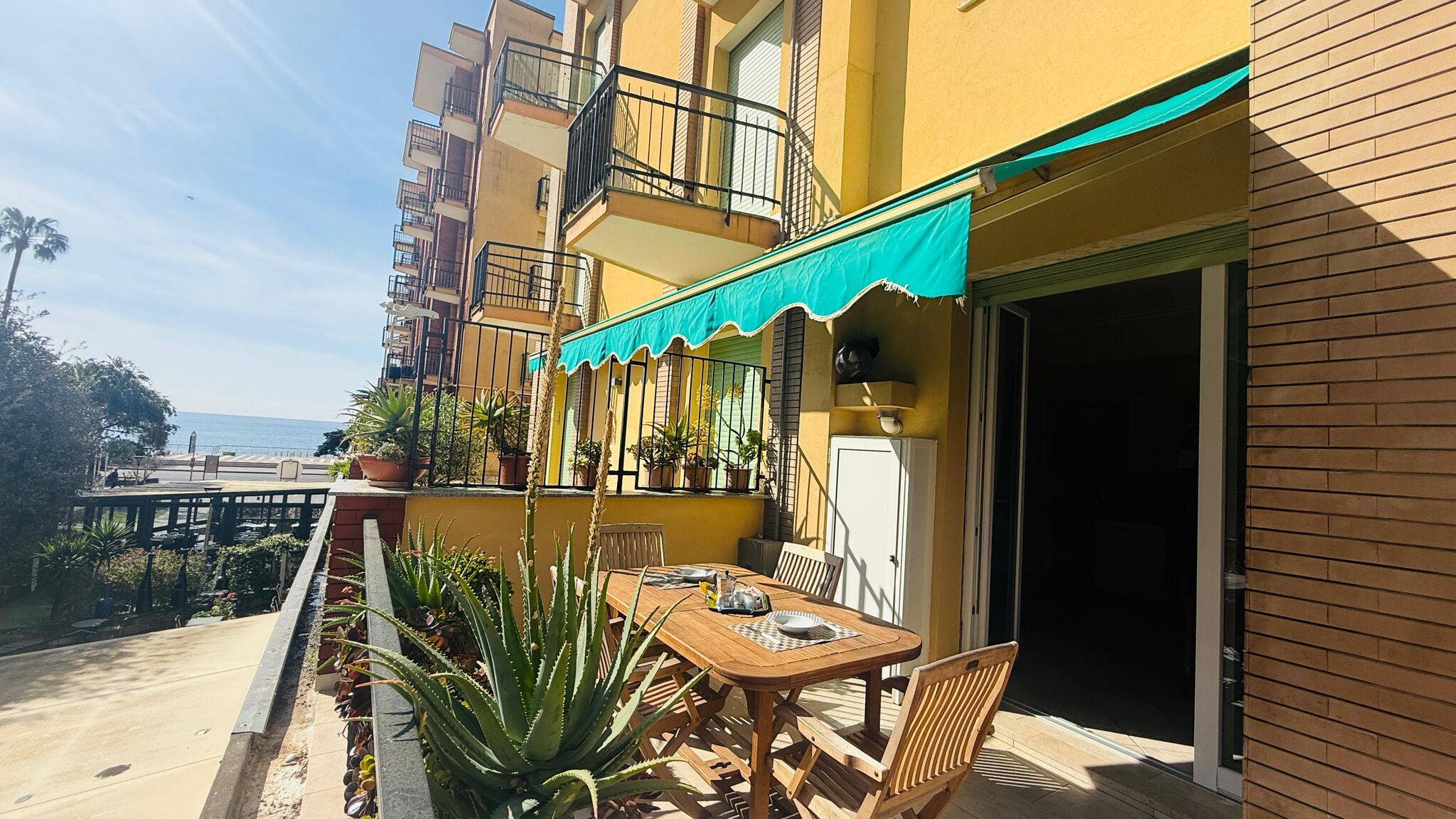 Italianway Andora Terrazza vista mare nel cuore di Andora