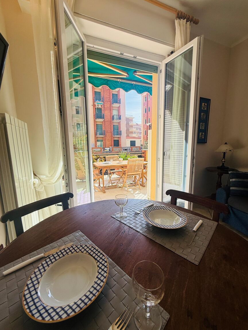 Italianway Andora Terrazza vista mare nel cuore di Andora