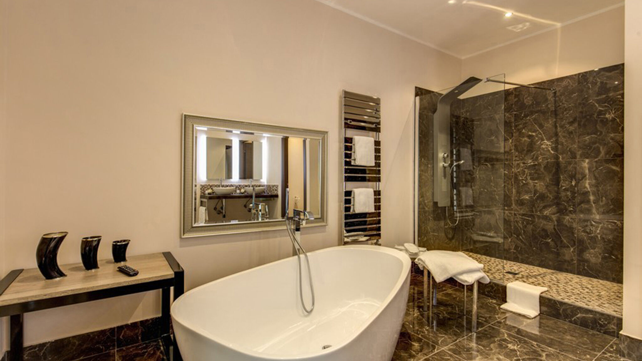 Italianway Roma Colonna 18 room 1 by Ghor