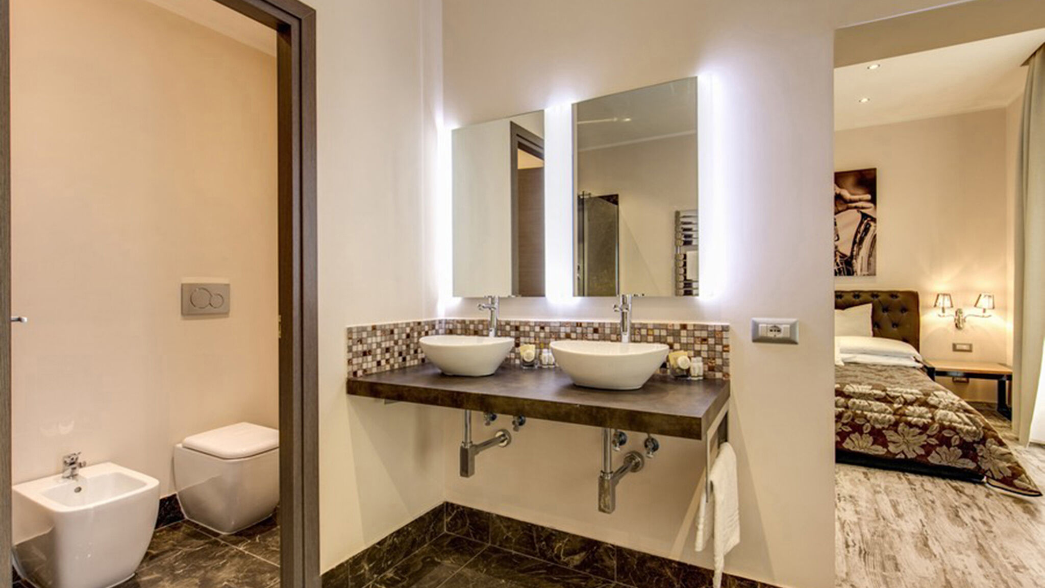 Italianway Roma Colonna 18 room 1 by Ghor