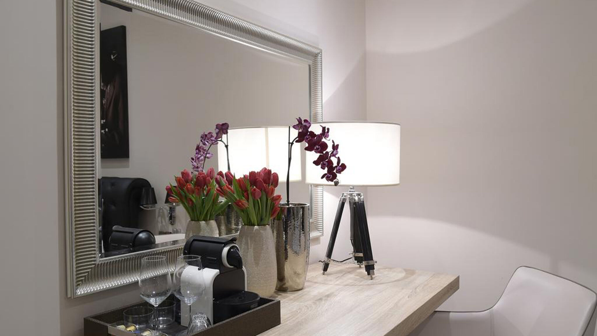 Italianway Roma Colonna 18 room 1 by Ghor