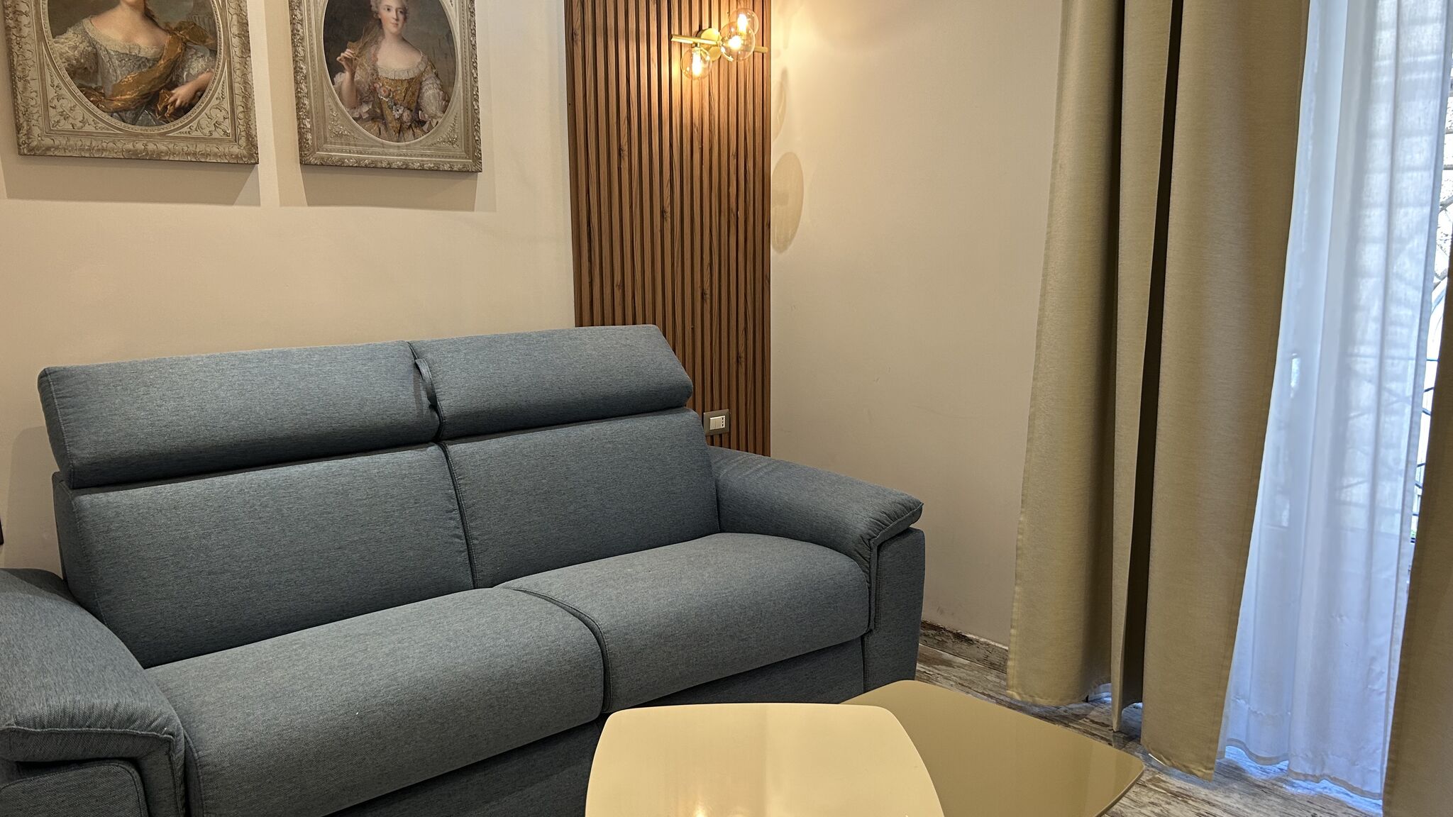 Italianway Roma Colonna 18 room 2 by Ghor