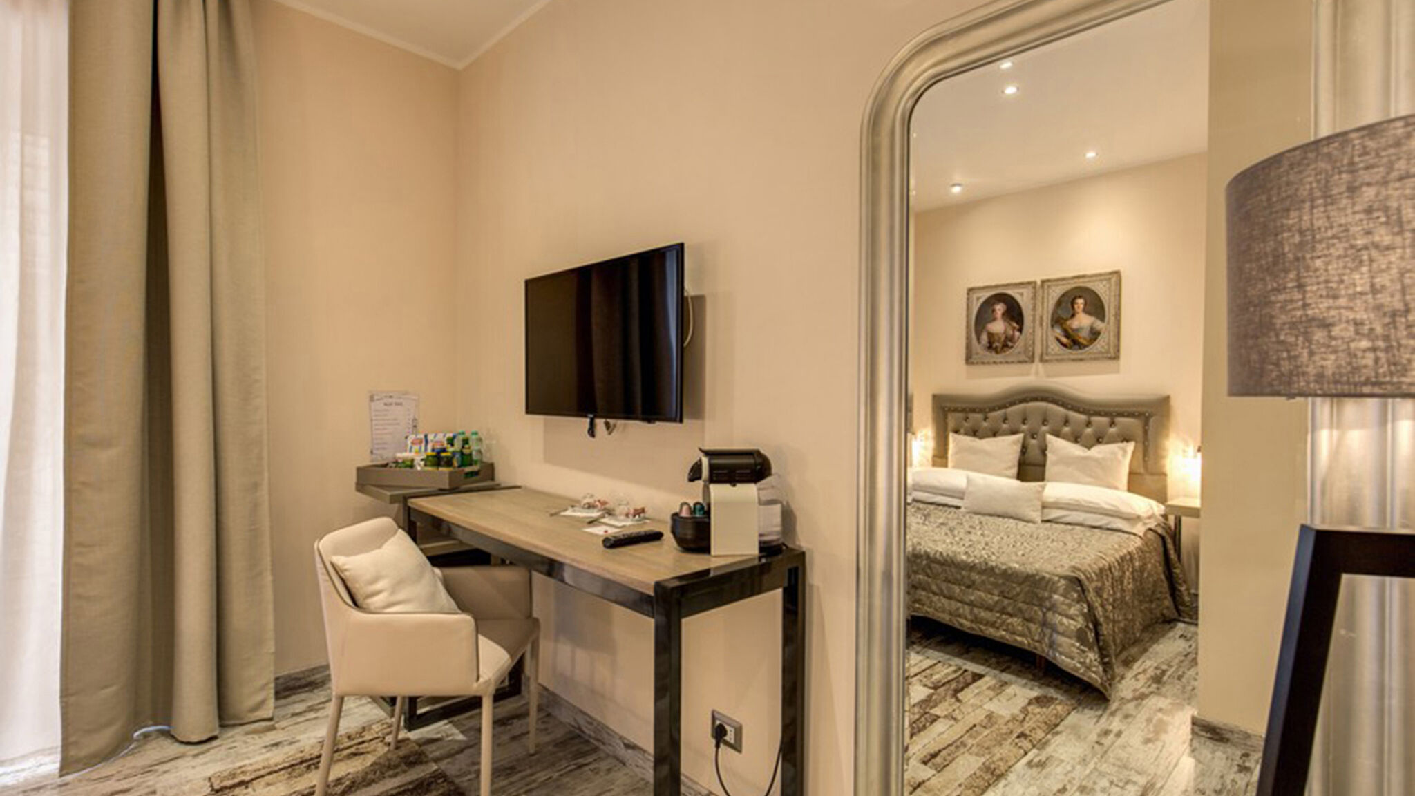 Italianway Roma Colonna 18 room 3 by Ghor