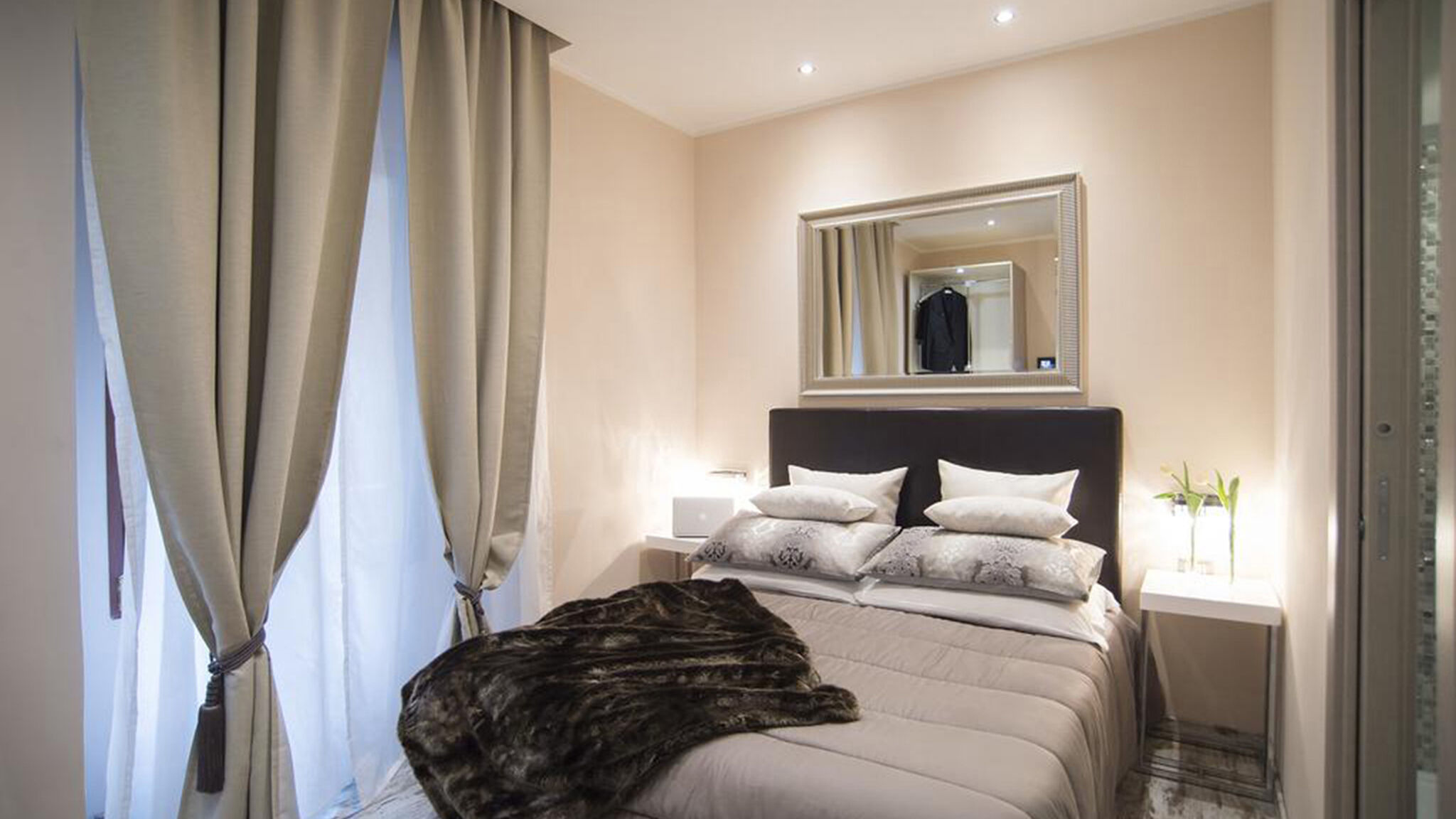 Italianway Roma Colonna 18 room 4 by Ghor