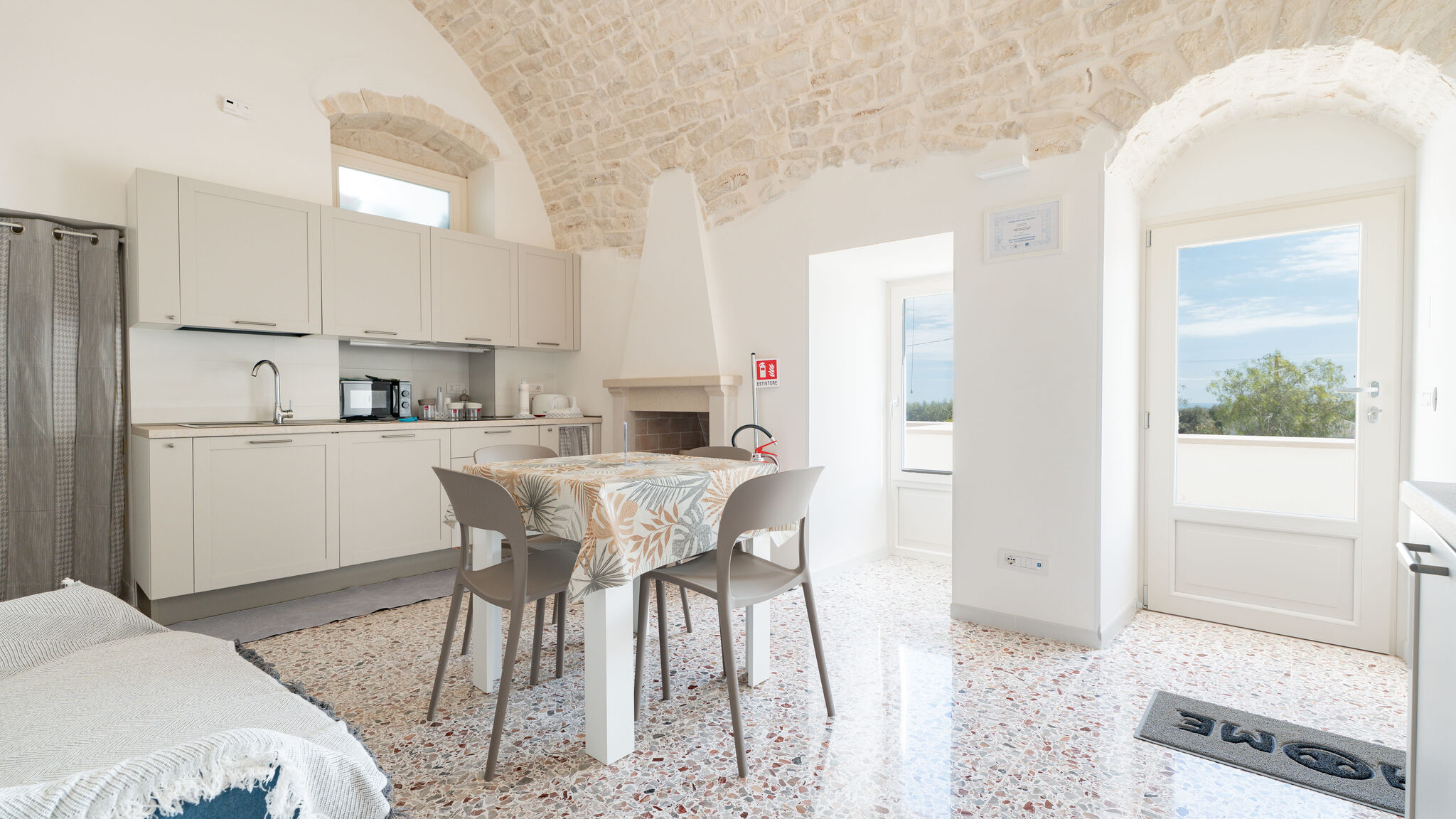 MONHOLIDAY - ospitalità e servizi per il turismo Monopoli Dimora Campanile Galleppa by Monholiday