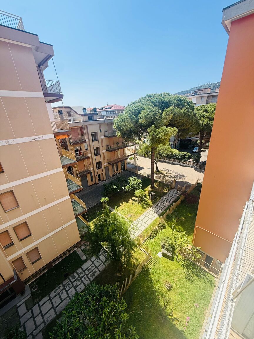 Italianway Andora Terrazza Vittoria centro paese + parcheggio