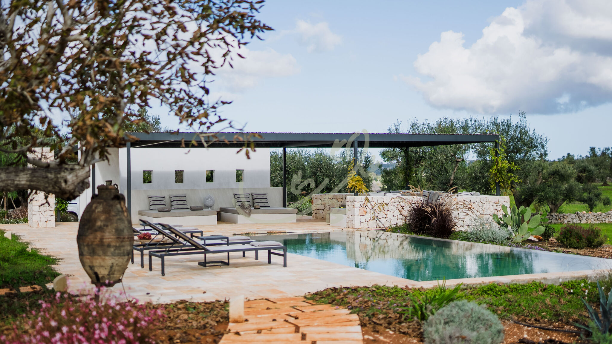 Italianway Ostuni TD Trullo YuMe Whispering Olive Grove