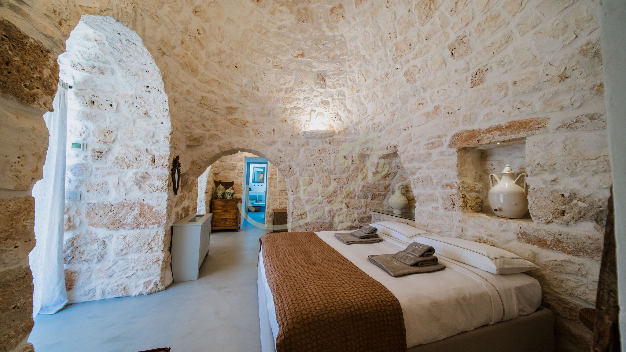 Italianway Ostuni TD Trullo YuMe Whispering Olive Grove