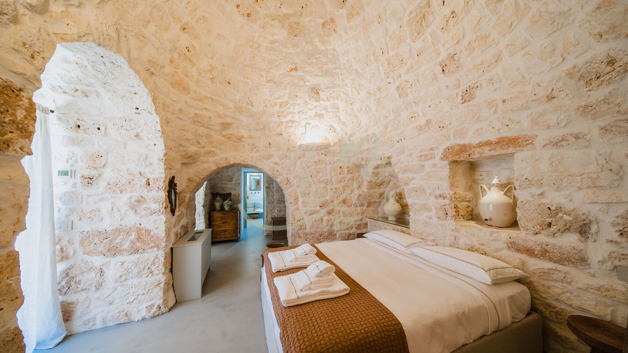 Italianway Ostuni TD Trullo YuMe Whispering Olive Grove