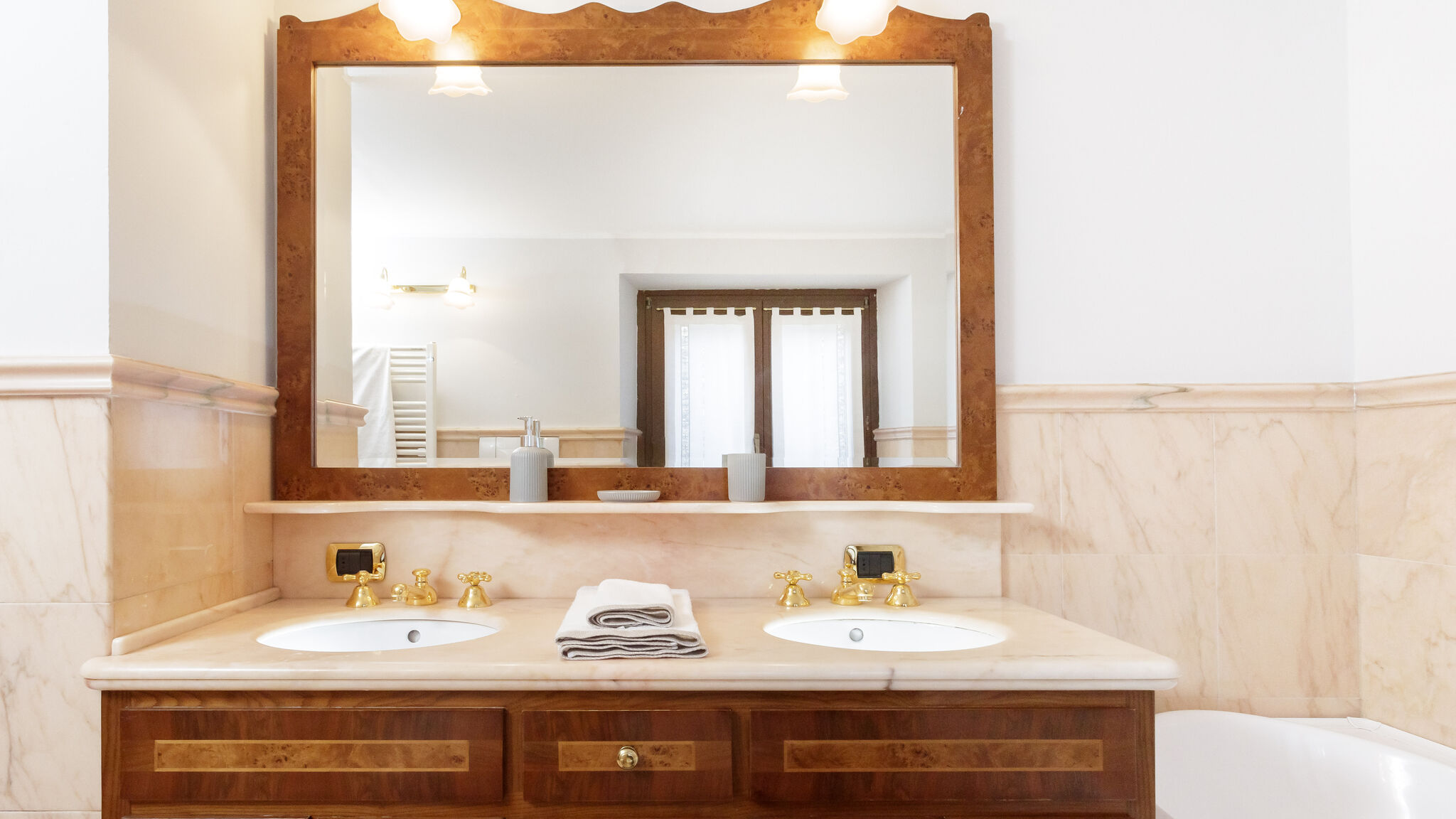 Italianway Valtournenche Maison Paquier - Central Family Escape