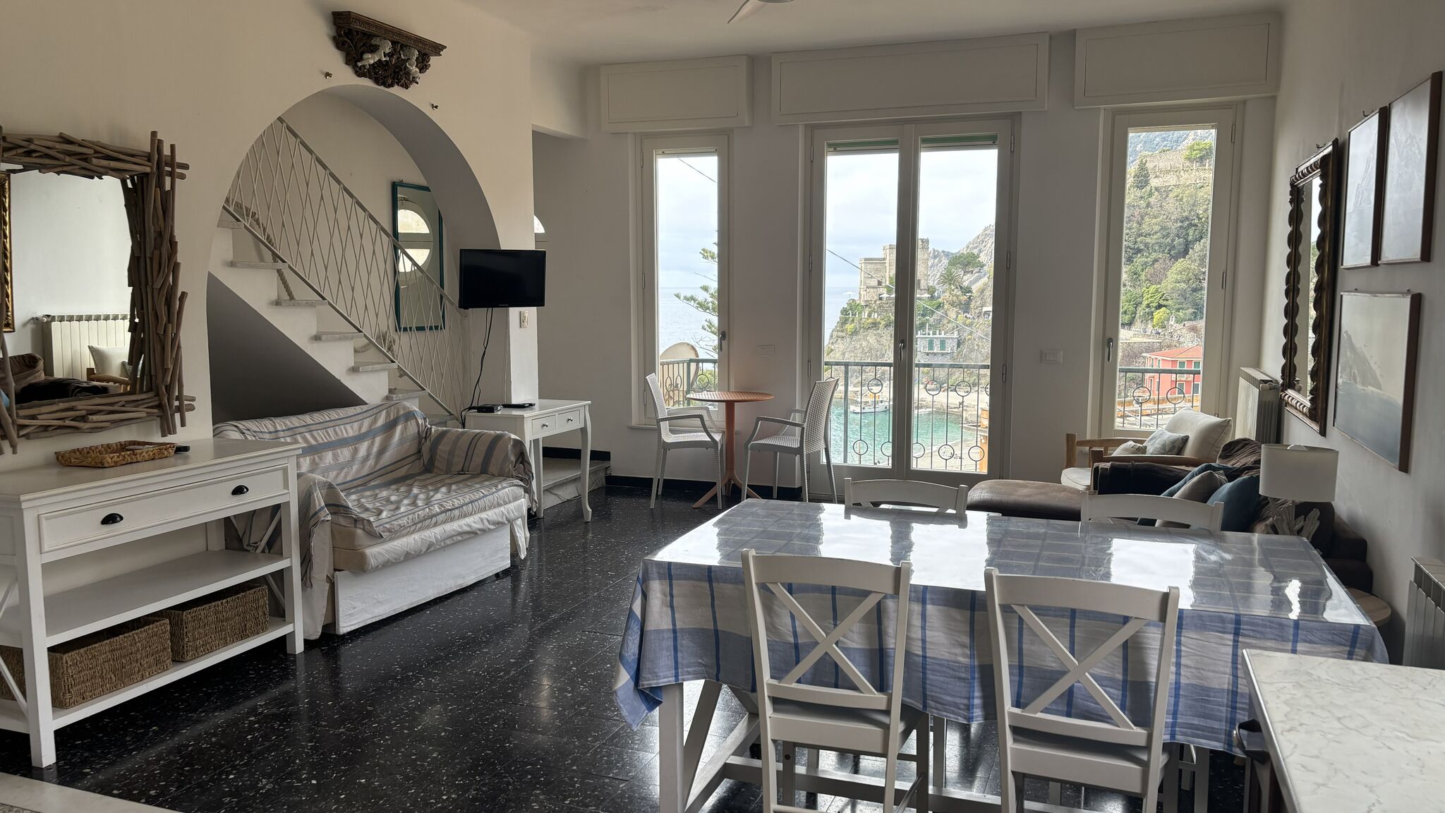 Italianway Monterosso al Mare La casa di Gino in the centre with sea view