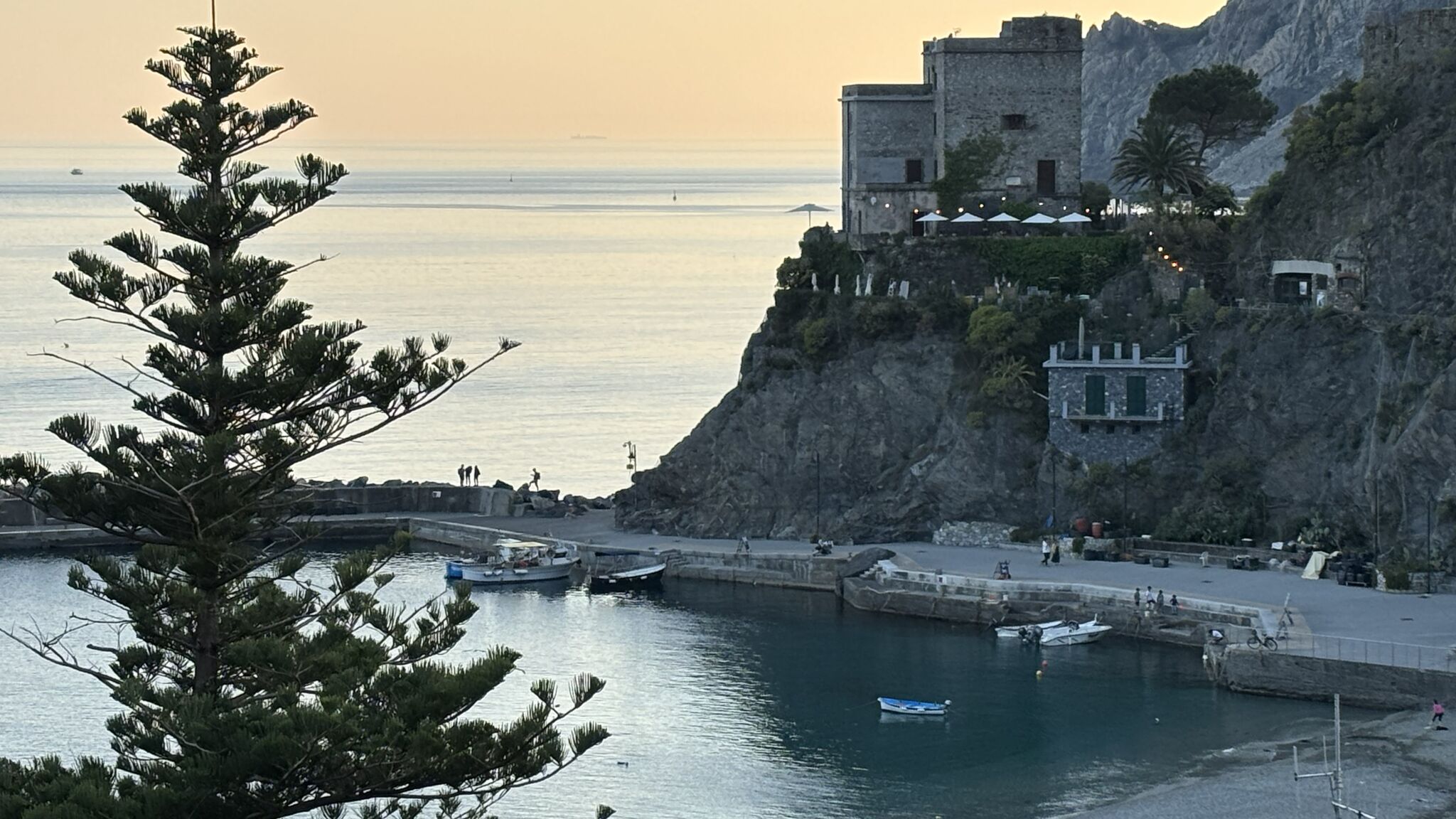 Italianway Monterosso al Mare La casa di Gino in the centre with sea view