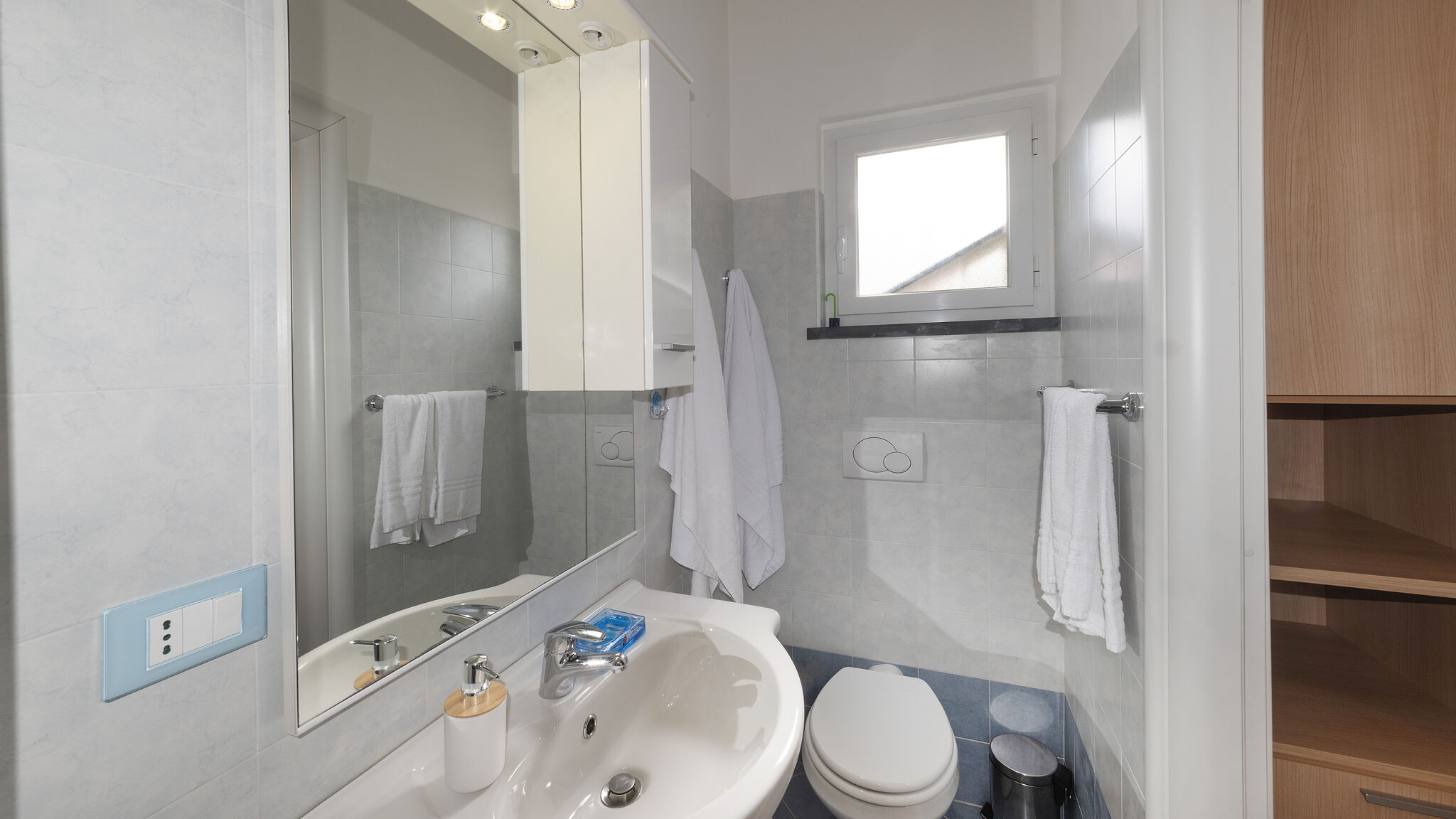 Italianway Varazze Caracas Home