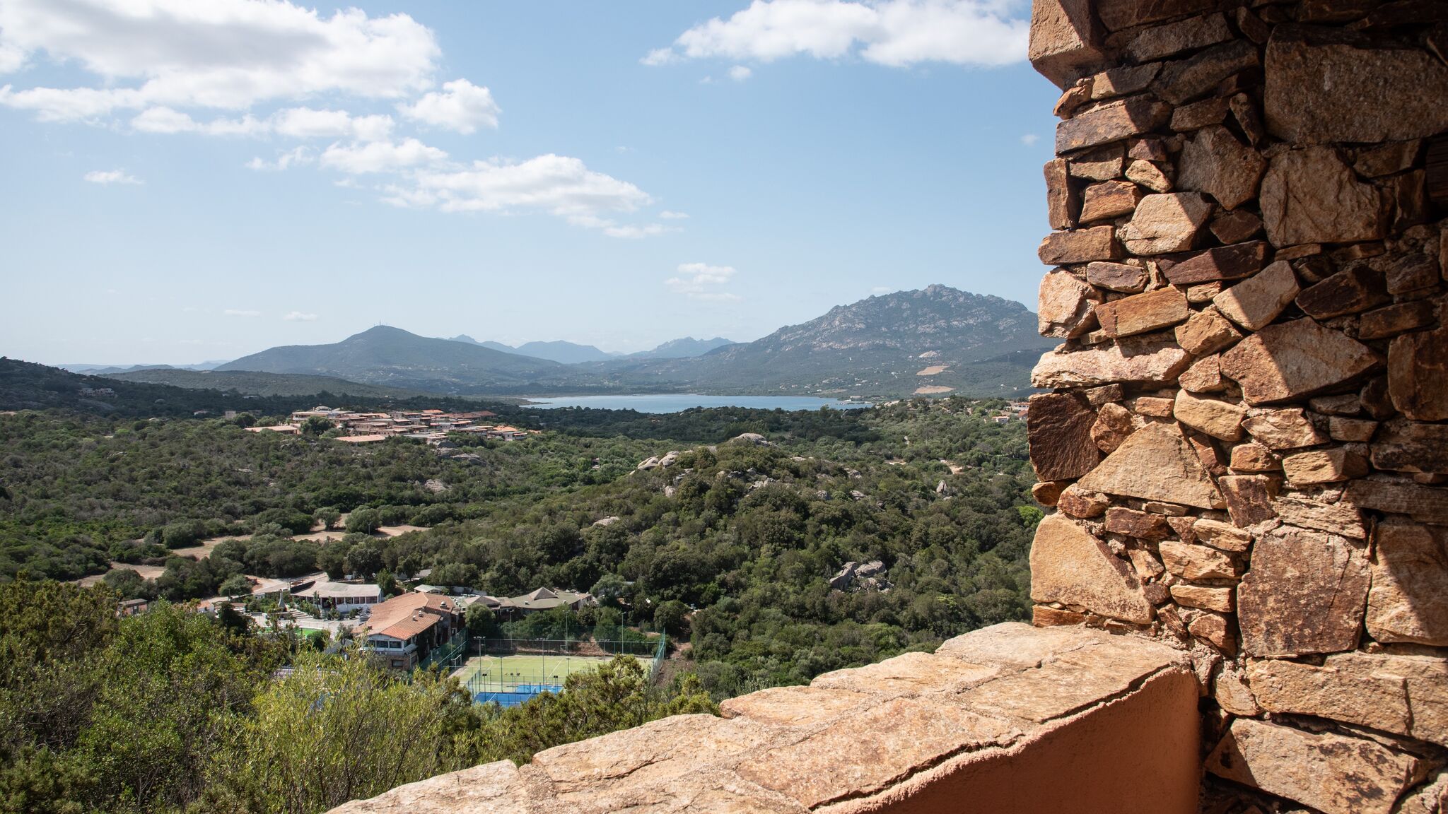 OHITALY! Olbia Porto Rotondo, Country Village Terrace Apartment