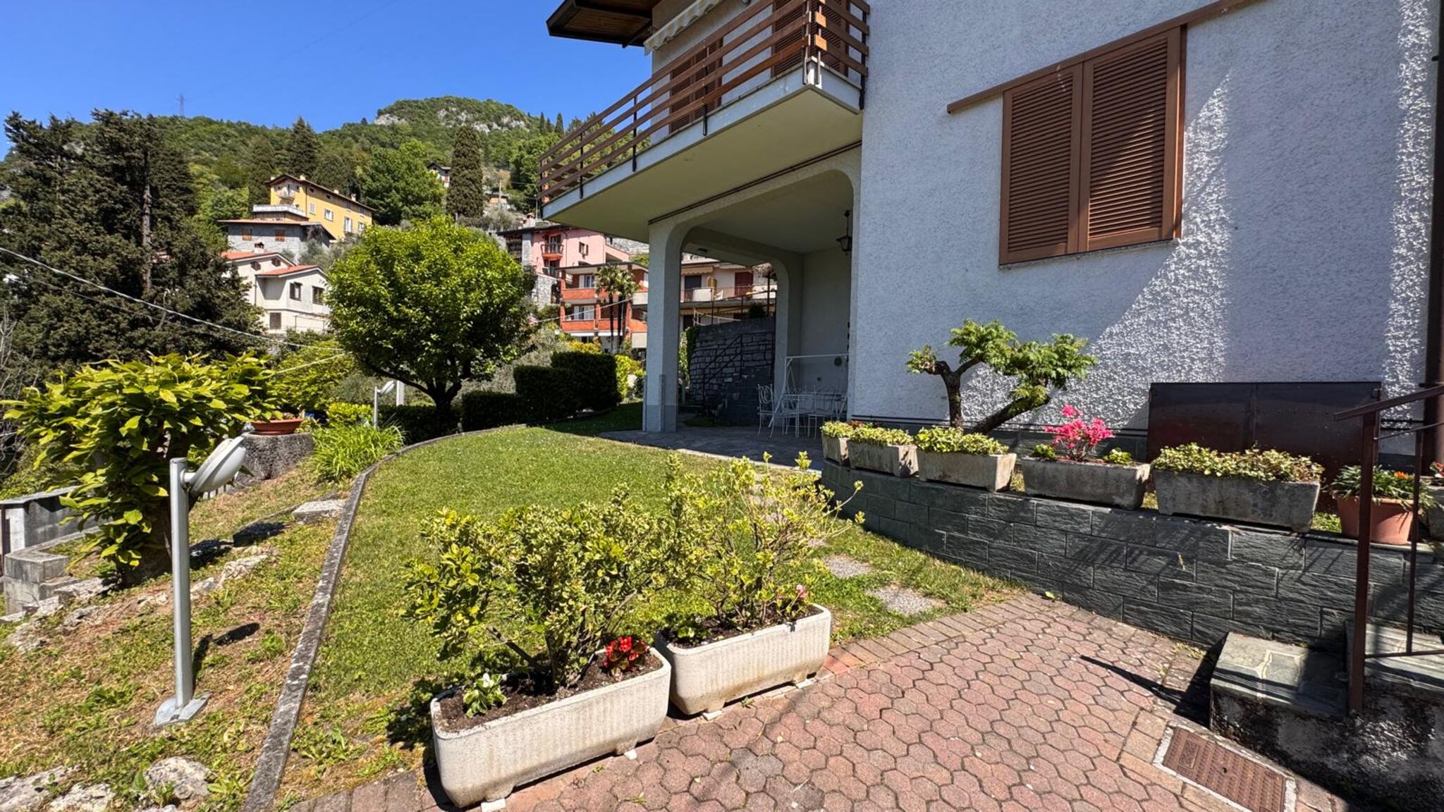 Varenna Lake Como Experience Perledo Villa Bianca Two