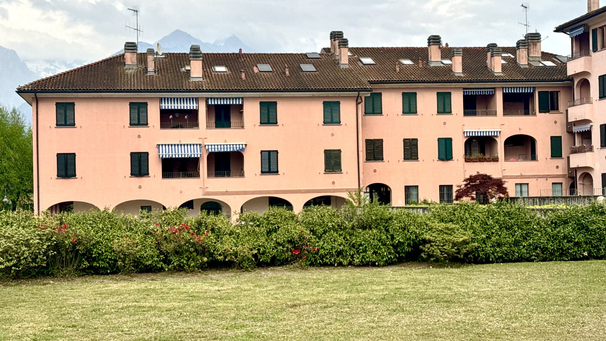 Italianway Colico Azzurra Charming Apartment • Walk to Lake