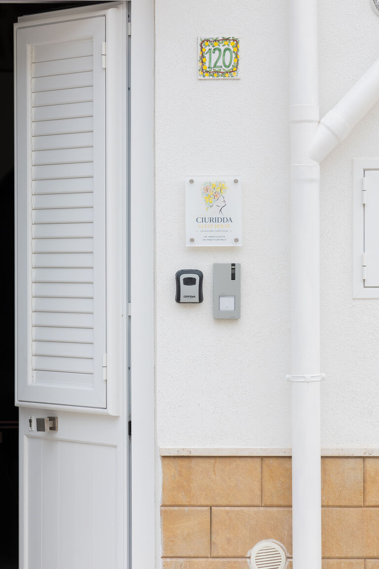 Dimora Hub Terrasini Ciuridda Guest House By Dimora Hub