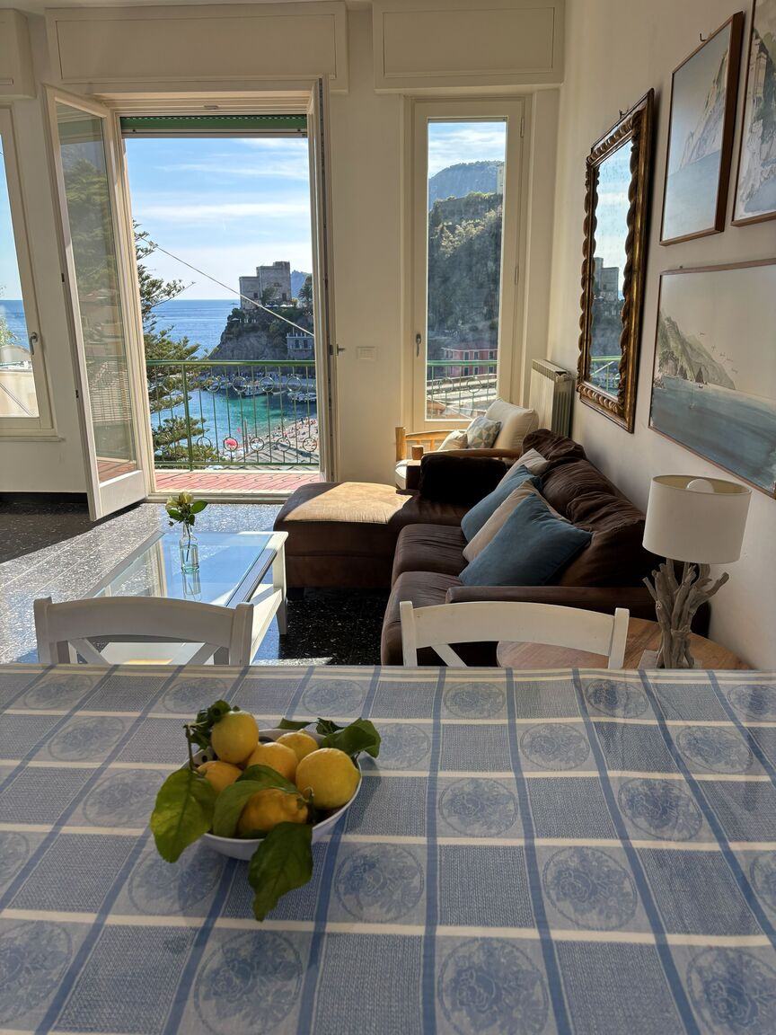 Italianway Monterosso al Mare La casa di Gino in the centre with sea view