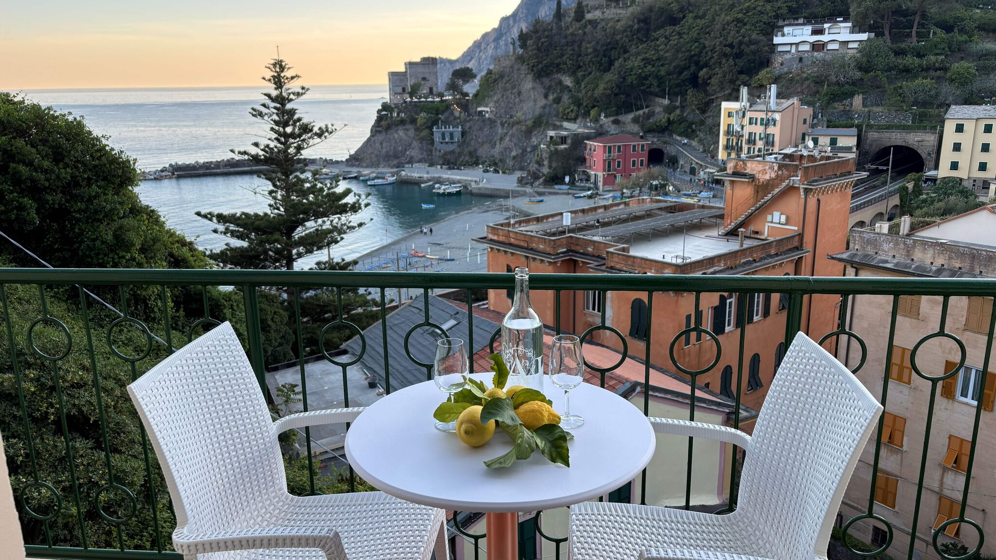 Italianway Monterosso al Mare La casa di Gino in the centre with sea view