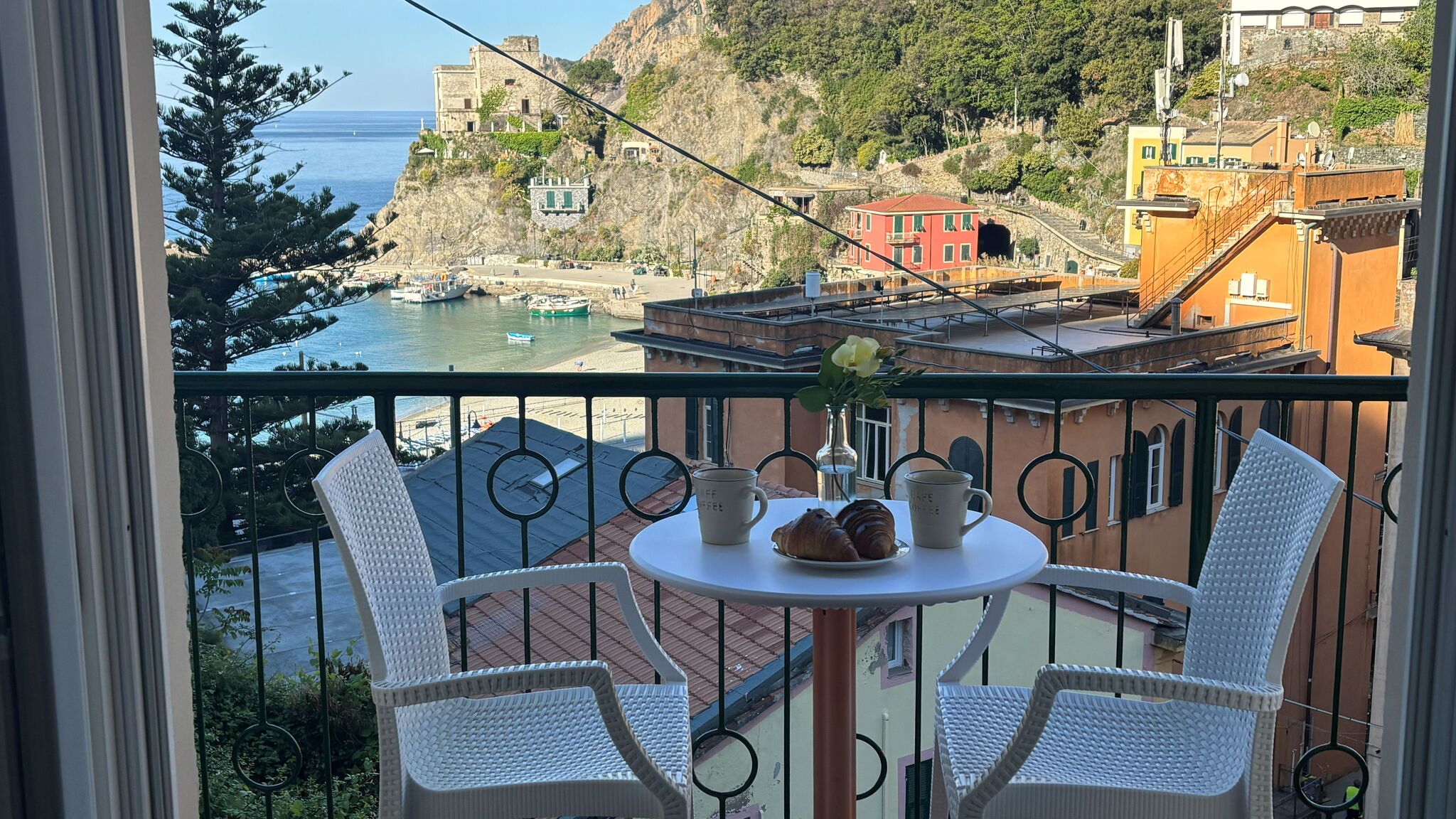 Italianway Monterosso al Mare La casa di Gino in the centre with sea view