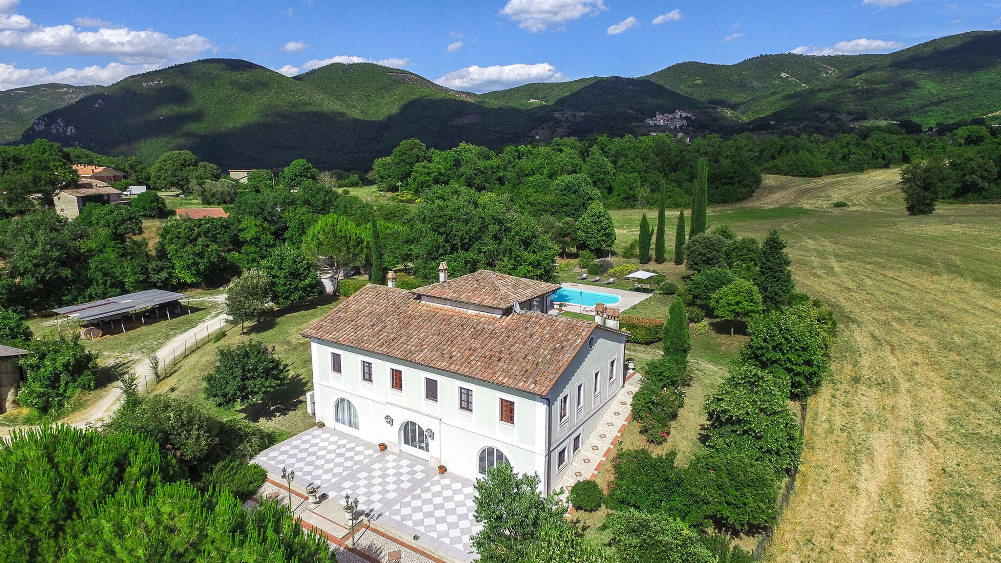 Italianway Acquasparta Tenuta Astolfi 12+3