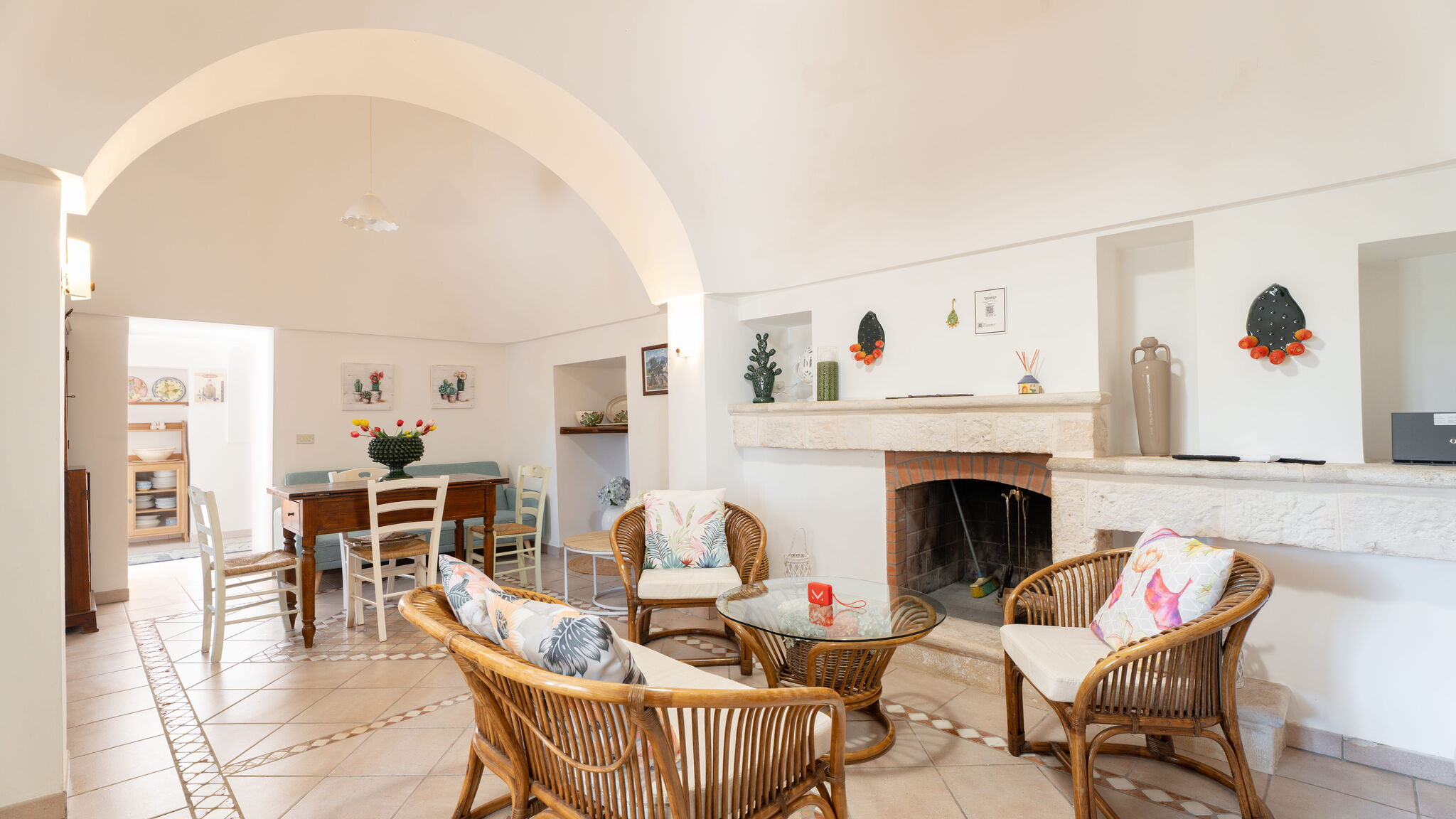 MONHOLIDAY - ospitalità e servizi per il turismo Monopoli Trulli Valeria by Monholiday