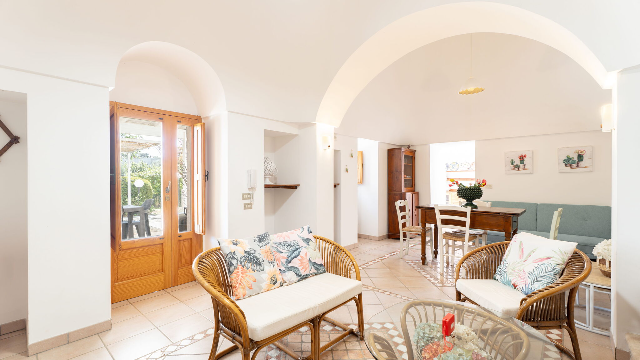 MONHOLIDAY - ospitalità e servizi per il turismo Monopoli Trulli Valeria by Monholiday